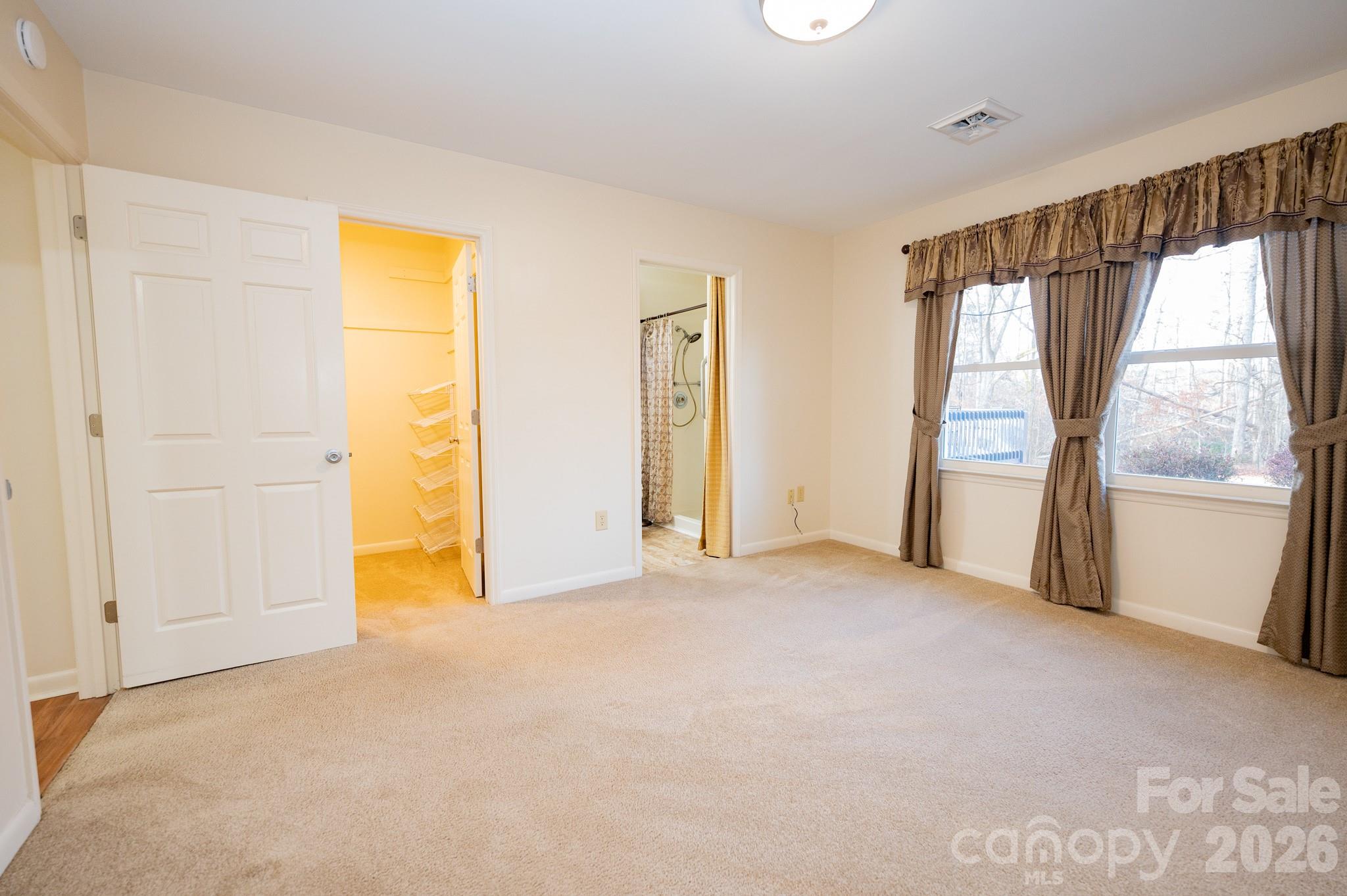 250 Eastwood Village Drive Property Photo 15