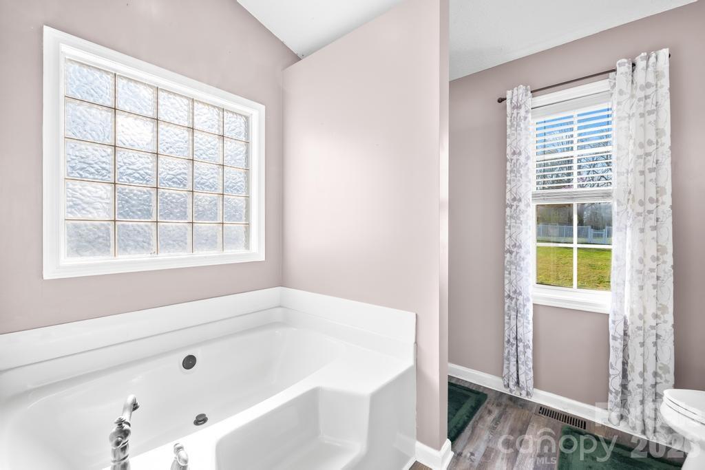 105 Laura Court Property Photo 22