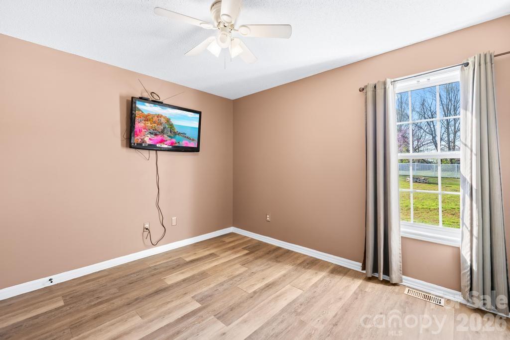 105 Laura Court Property Photo 23