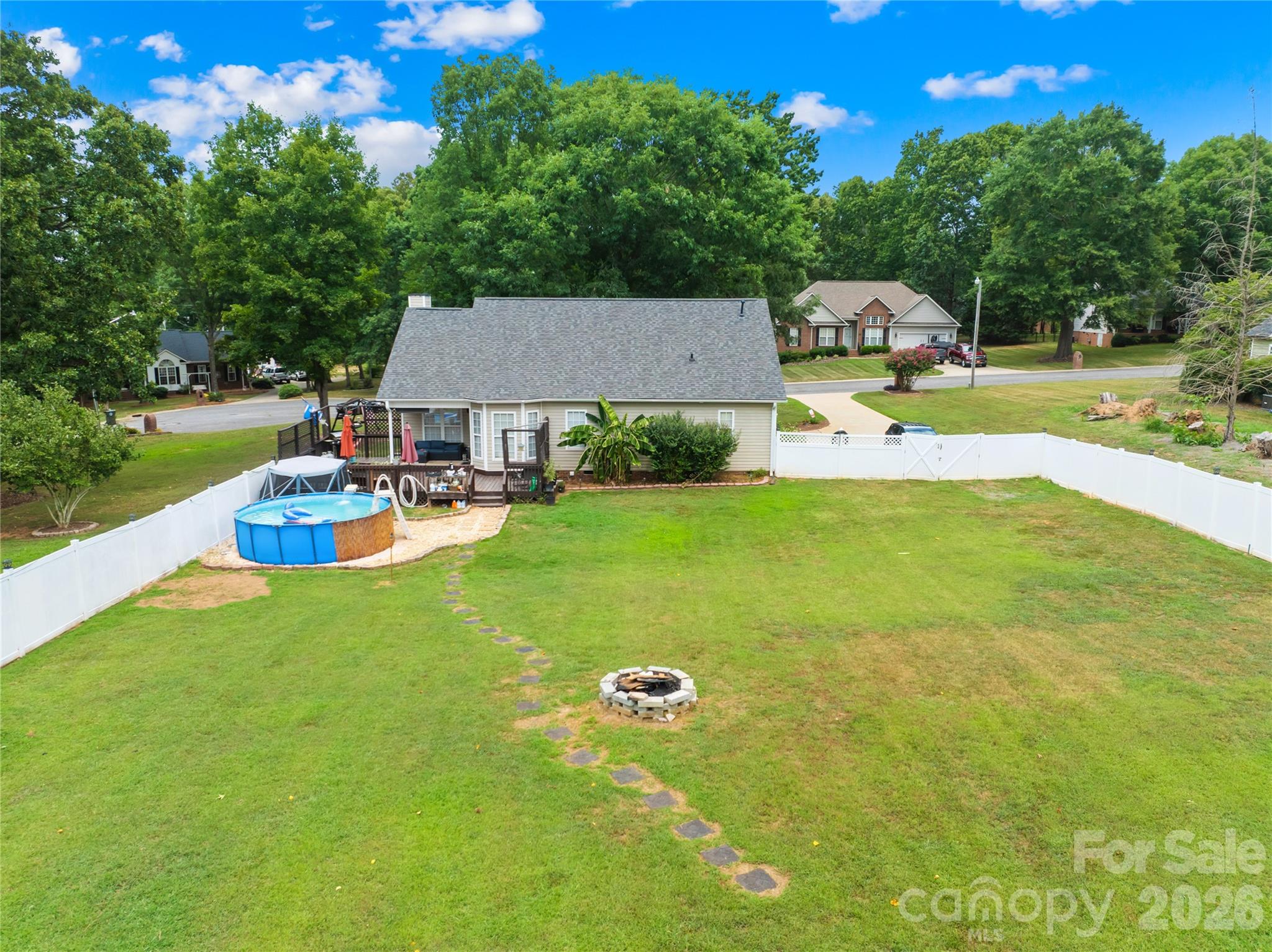 105 Laura Court Property Photo 31