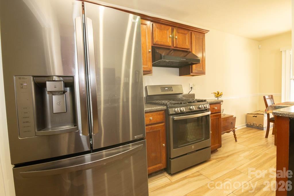 3733 Catawba Creek Drive Property Photo 24
