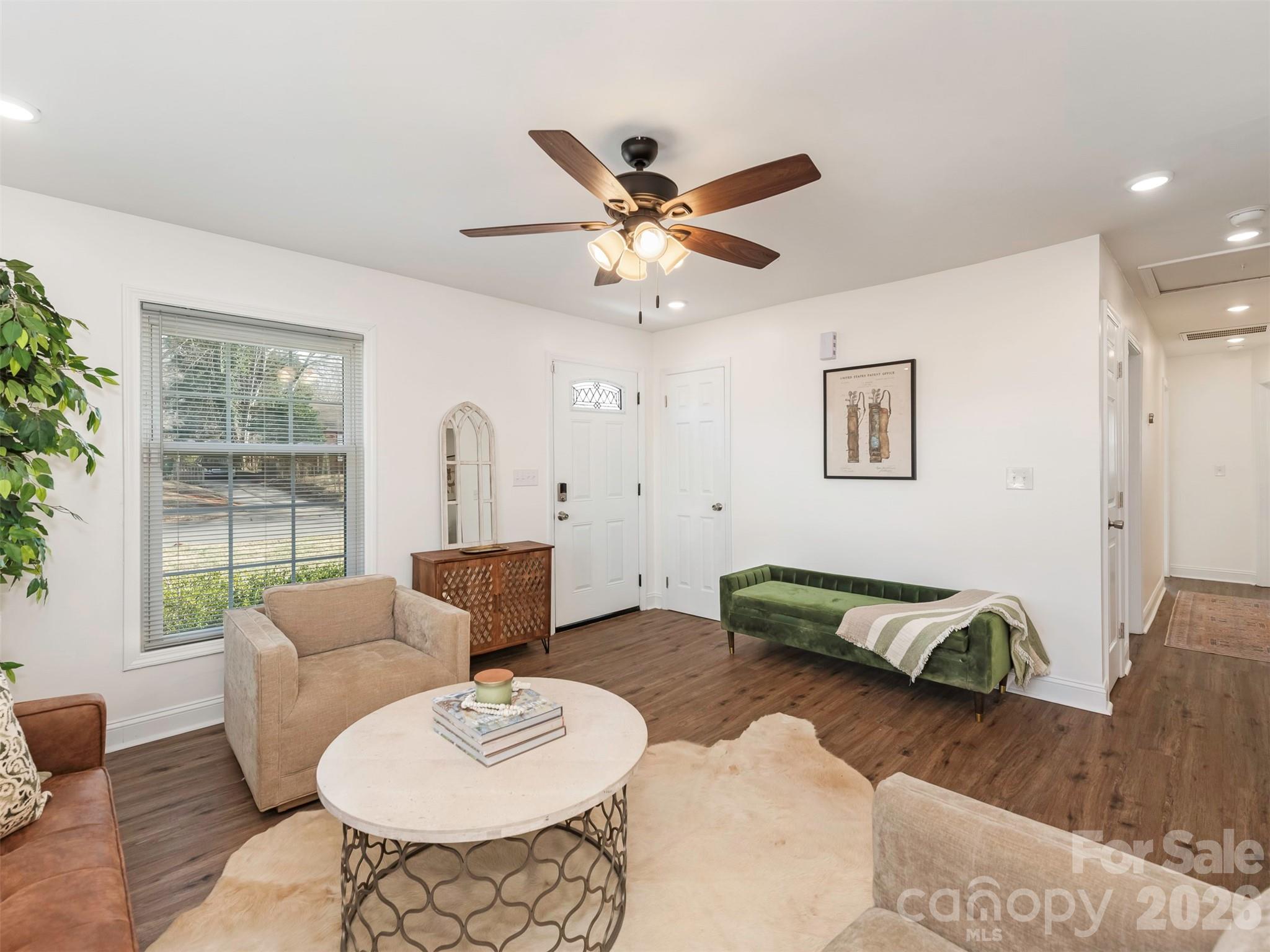 4014 Fieldcrest Road Property Photo 4