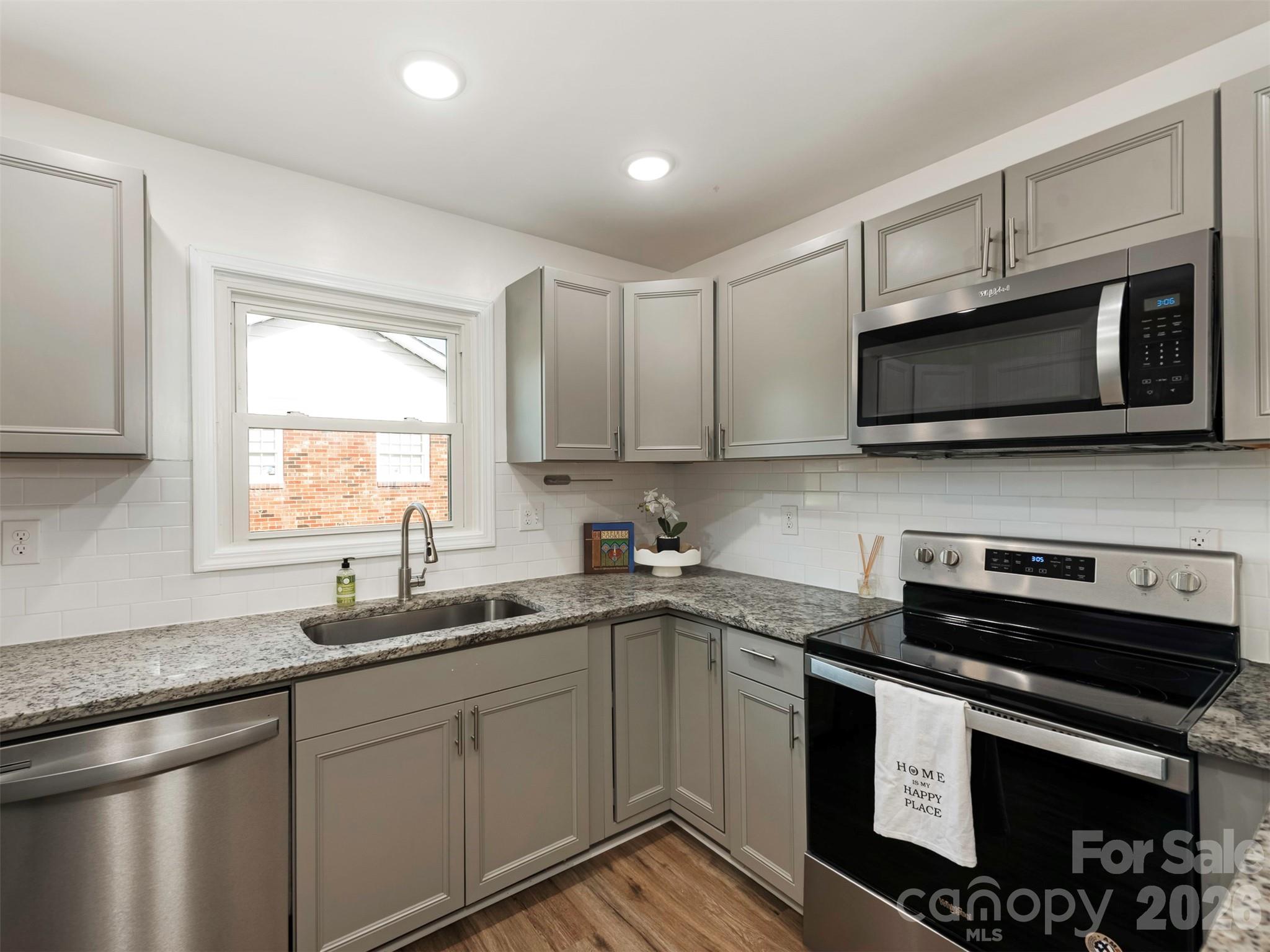 4014 Fieldcrest Road Property Photo 10