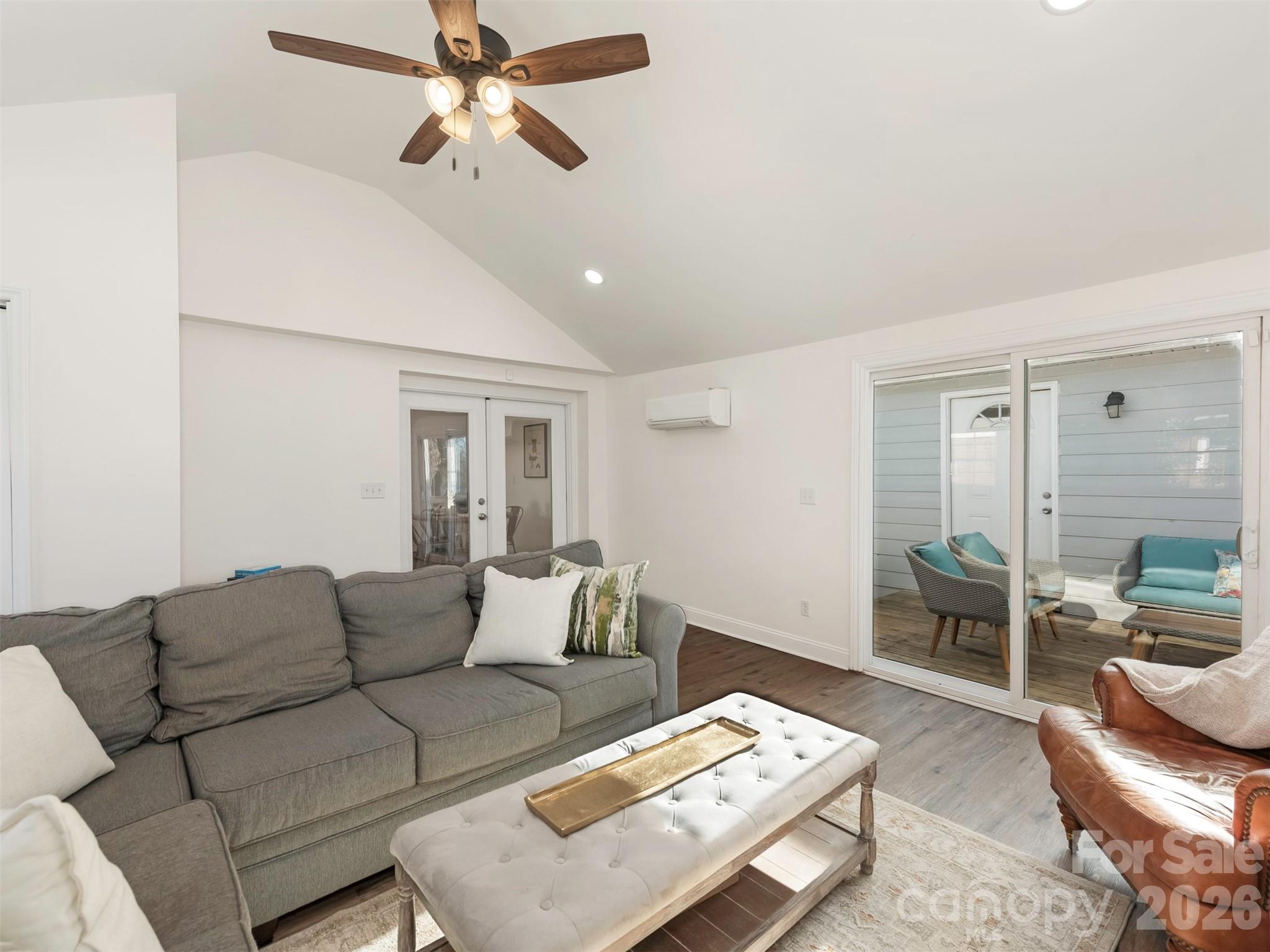 4014 Fieldcrest Road Property Photo 18