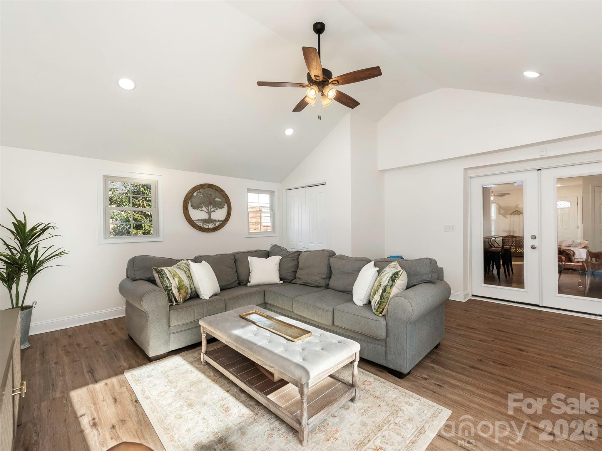 4014 Fieldcrest Road Property Photo 19