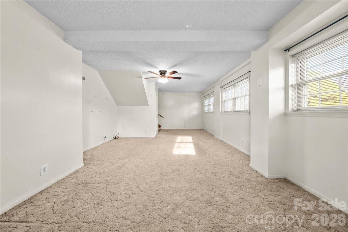 372 Holly Hills Drive Property Photo 34