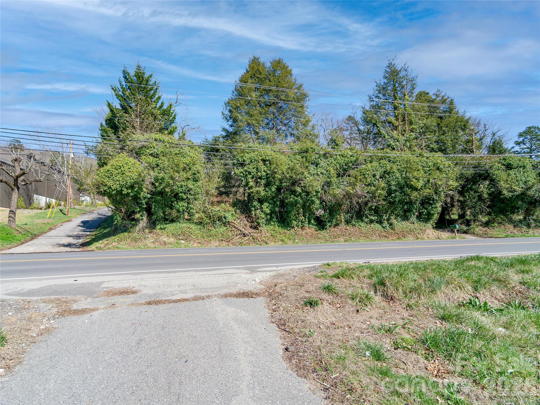 103 Weaverville Road Property Photo 8