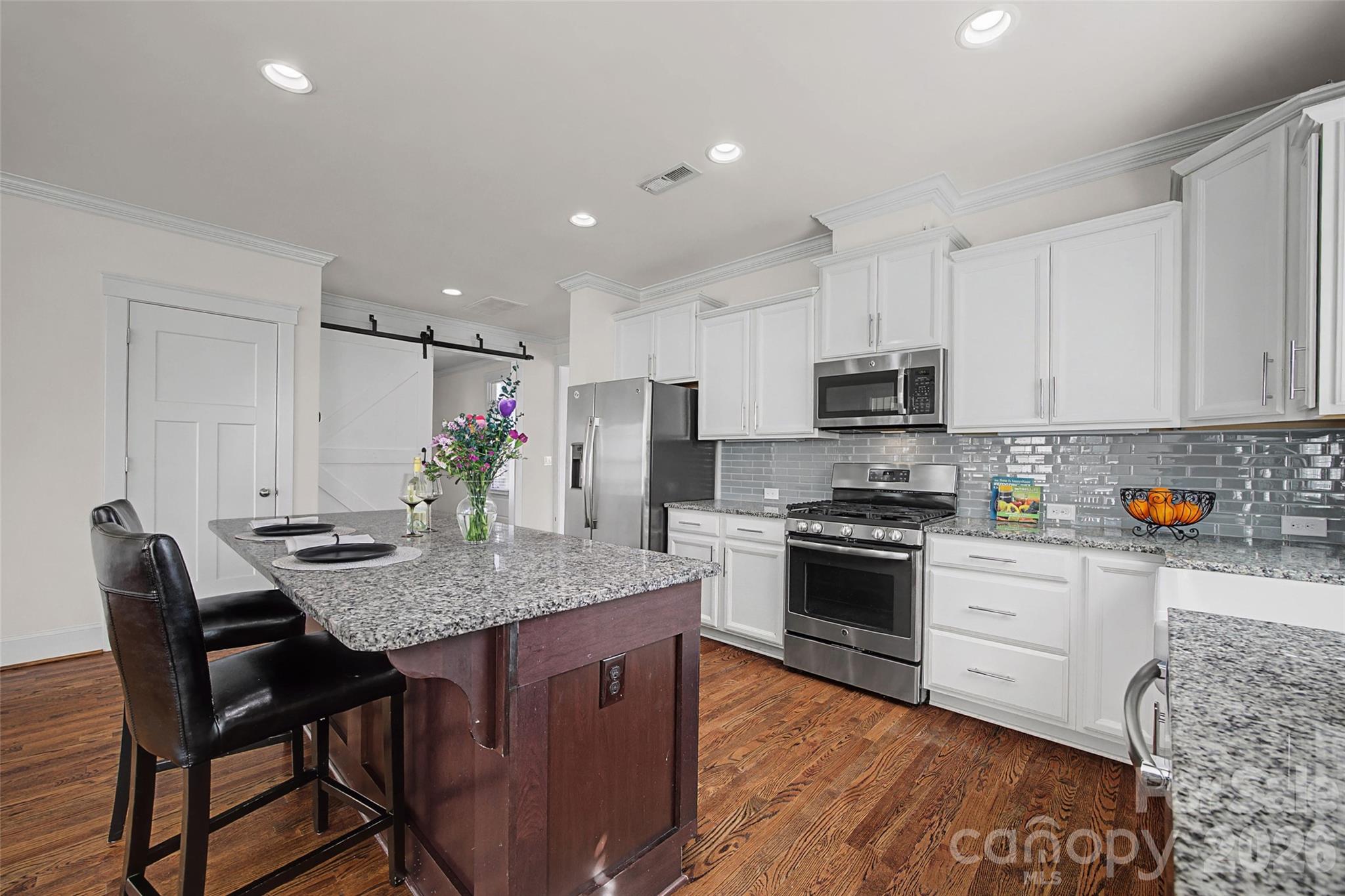 786 Bluff Loop Road Property Photo 11