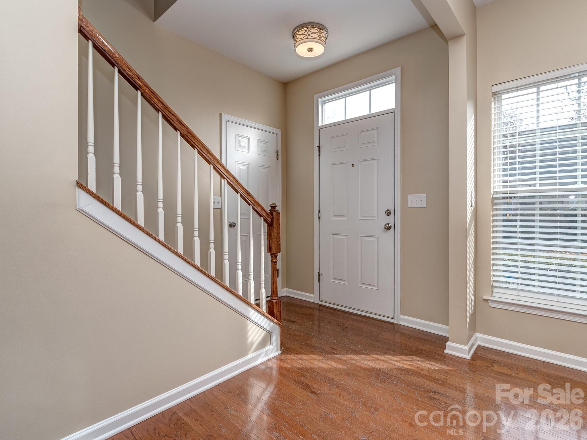 5922 Union Pacific Avenue Property Photo 5