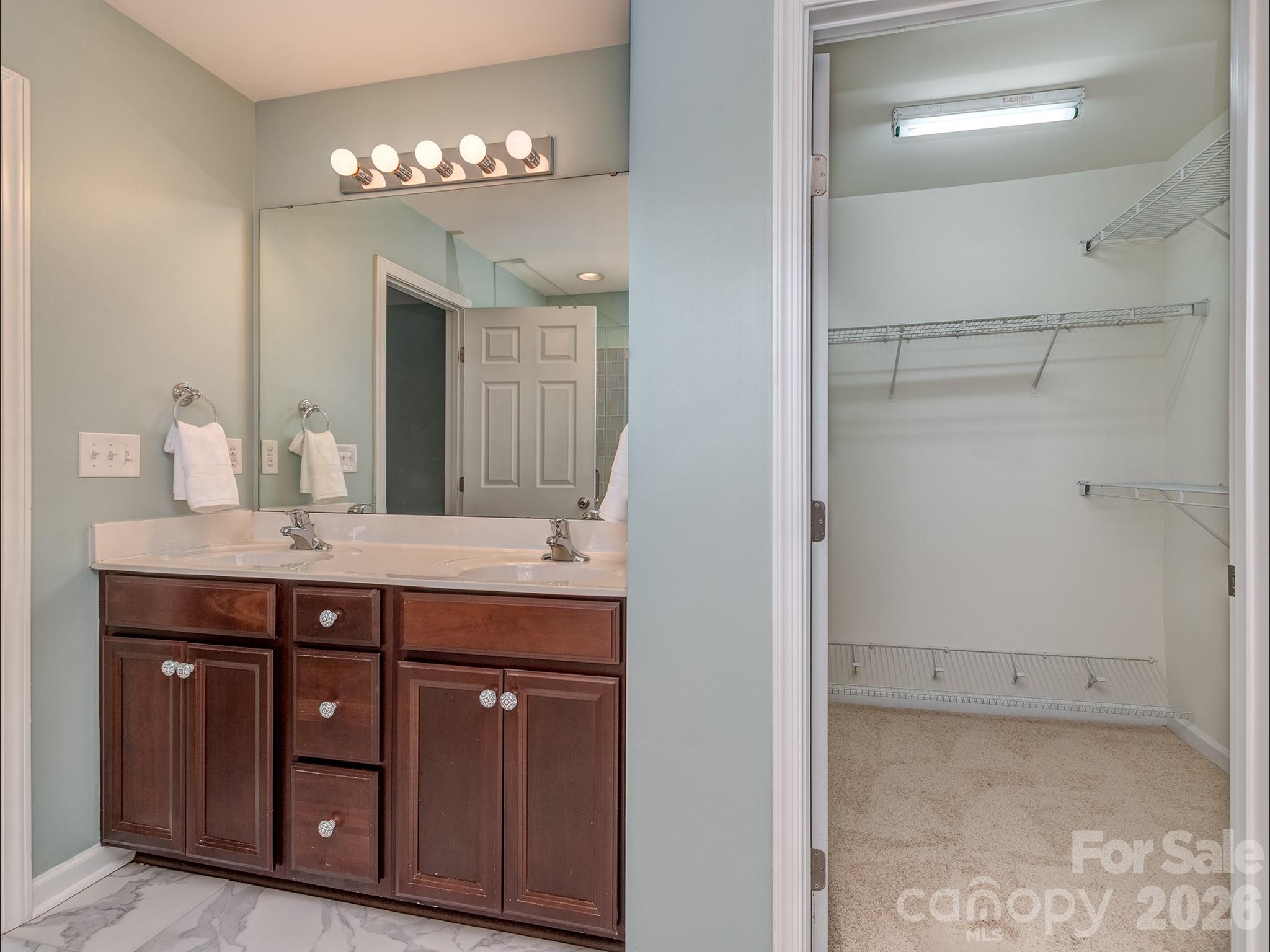 5922 Union Pacific Avenue Property Photo 20