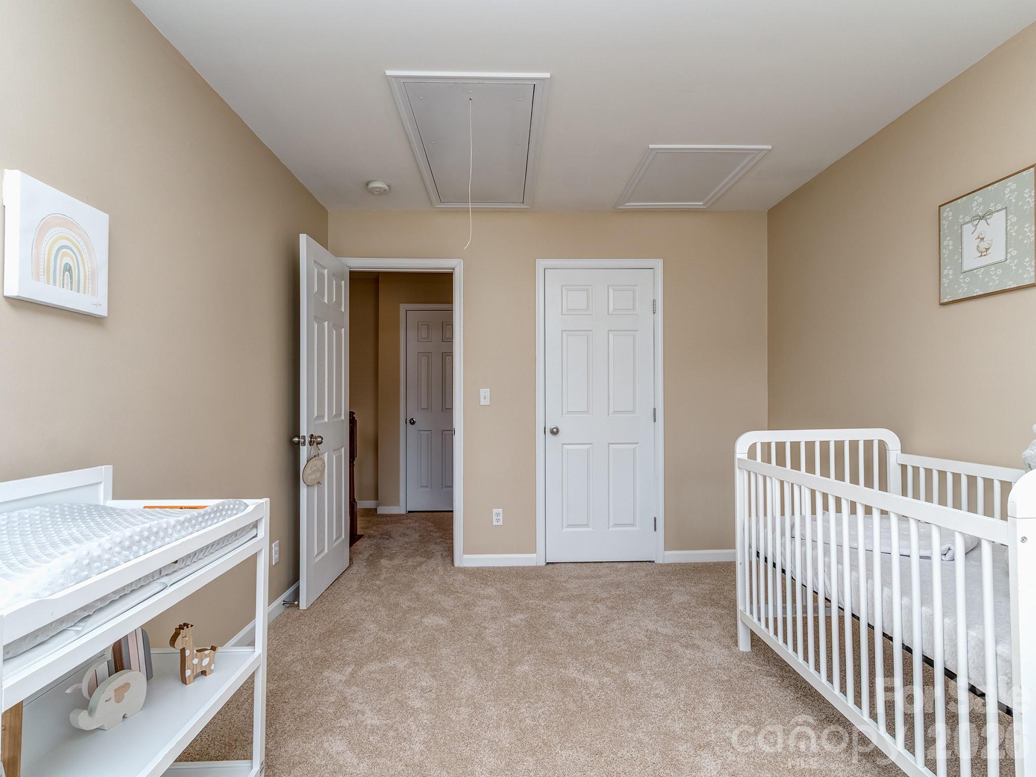 5922 Union Pacific Avenue Property Photo 23