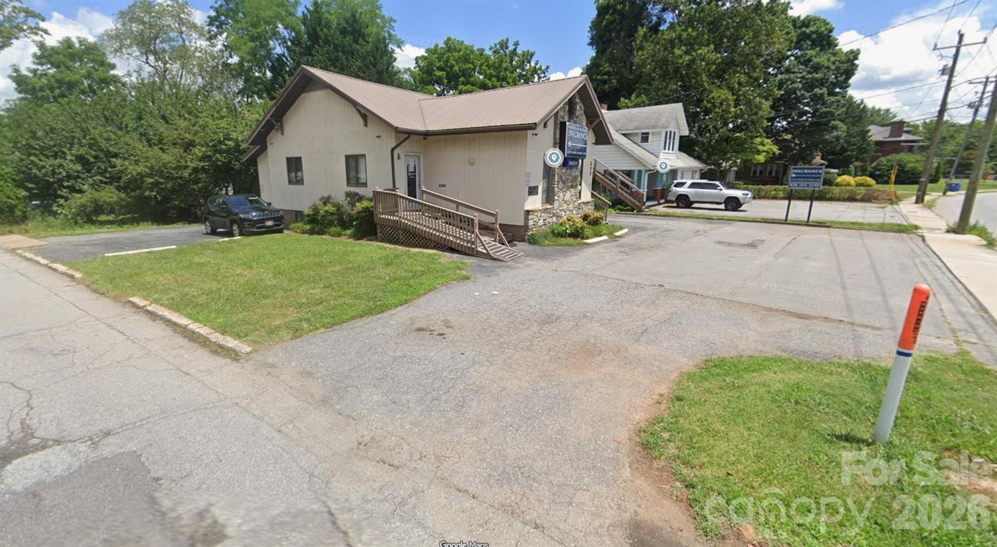 899 Haywood Road Property Photo 2