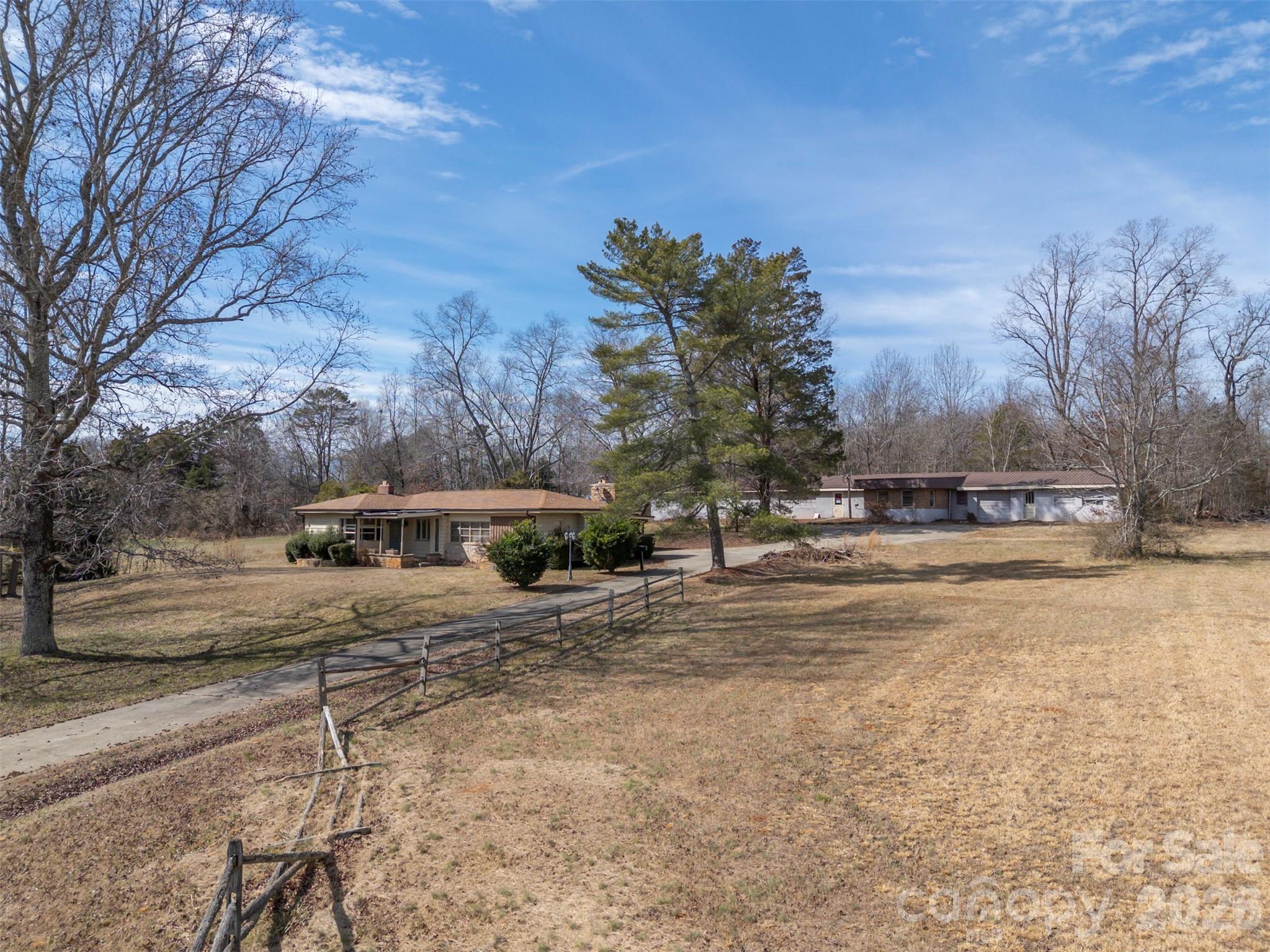 1092 Nc 120 Highway Property Photo 3
