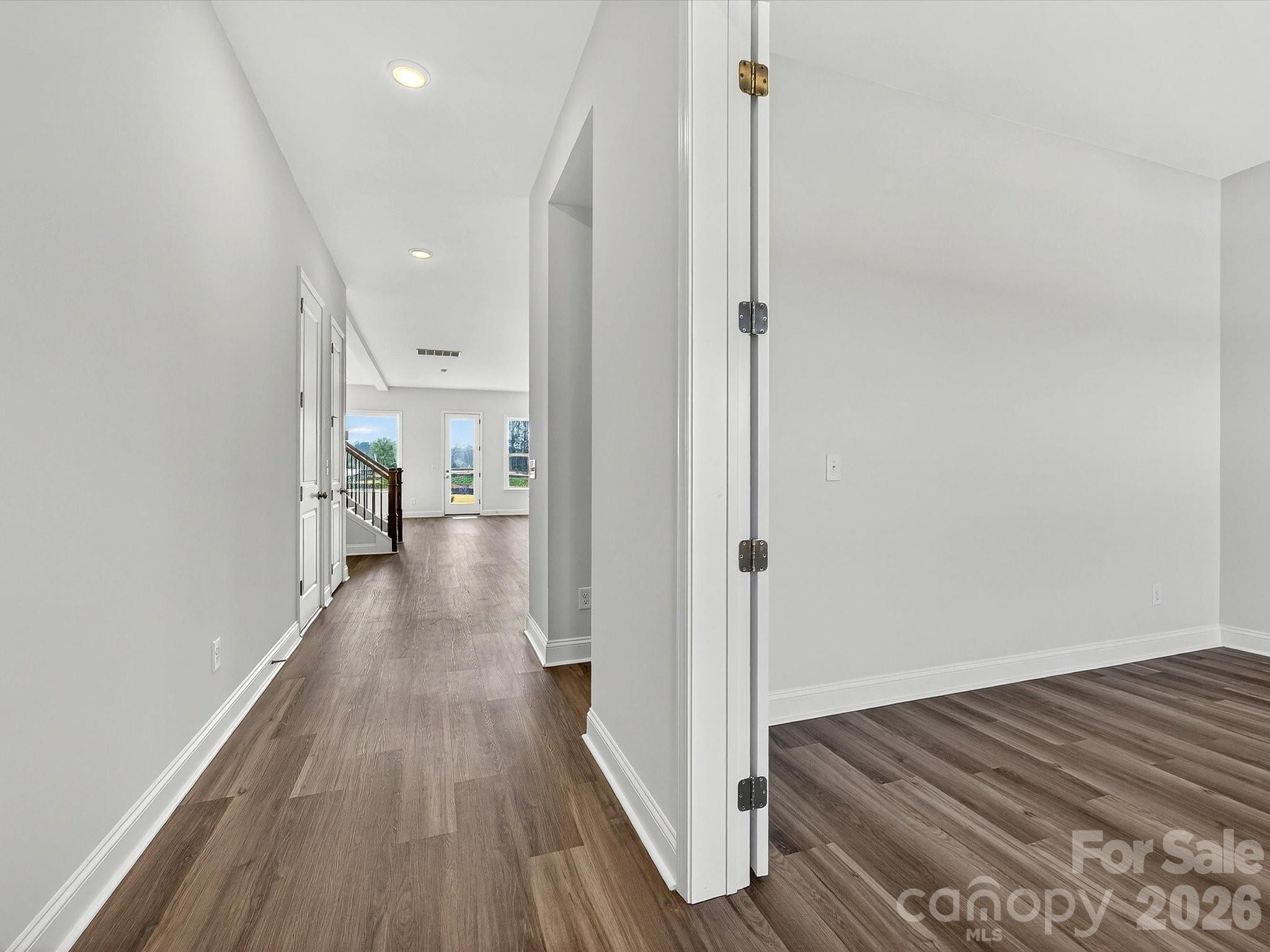 356 Portree Street Property Photo 5