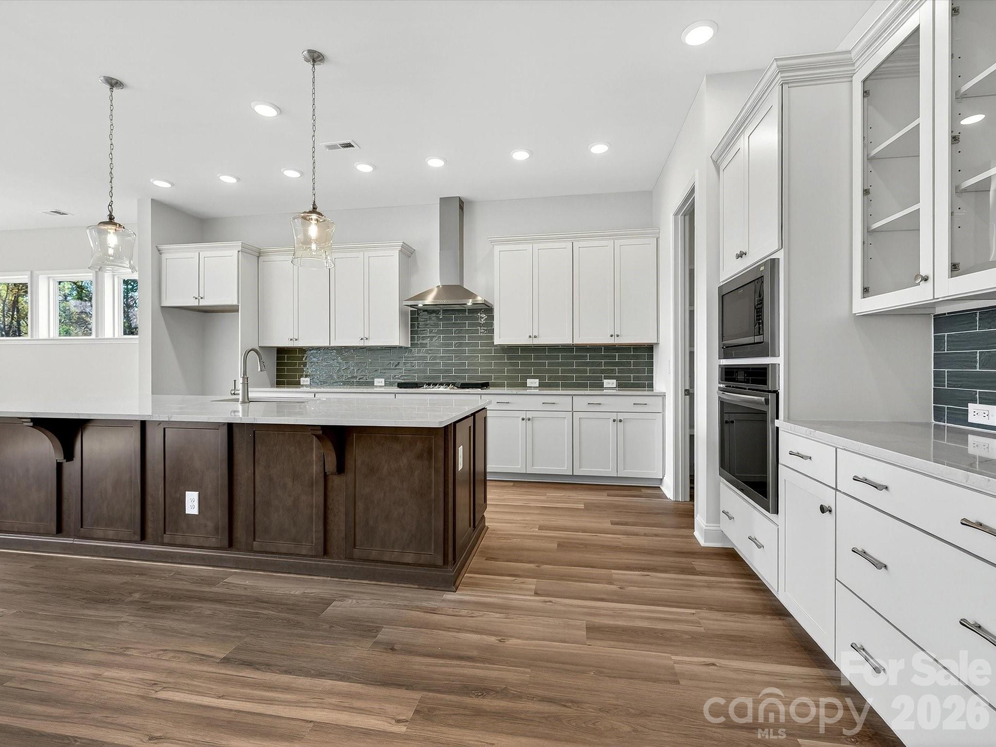 356 Portree Street Property Photo 8