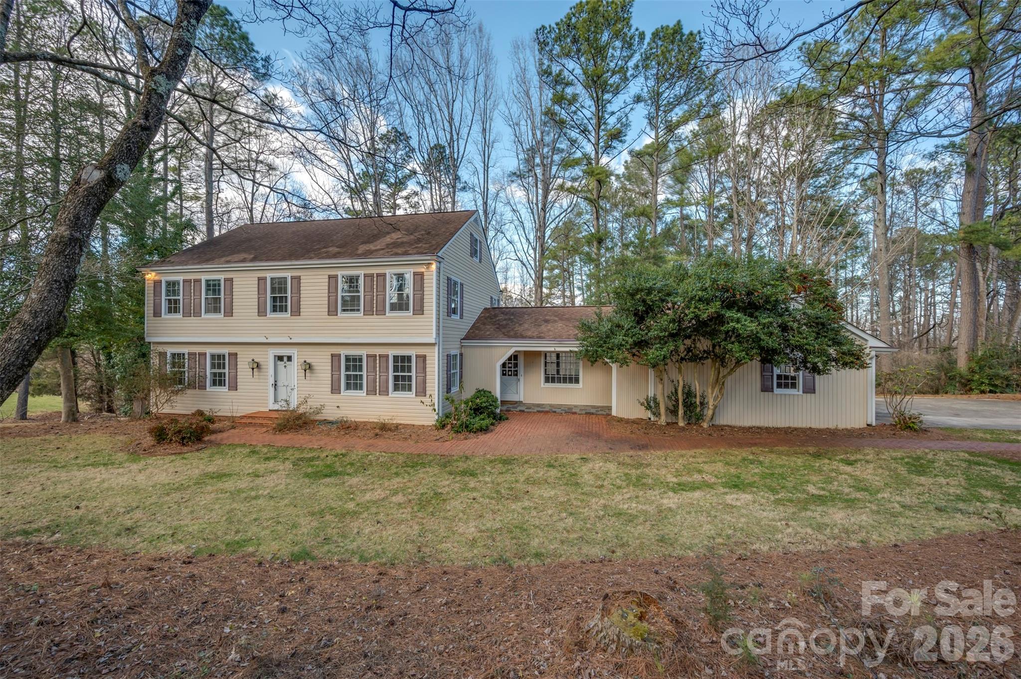 149 Woodbriar Drive Property Photo 1