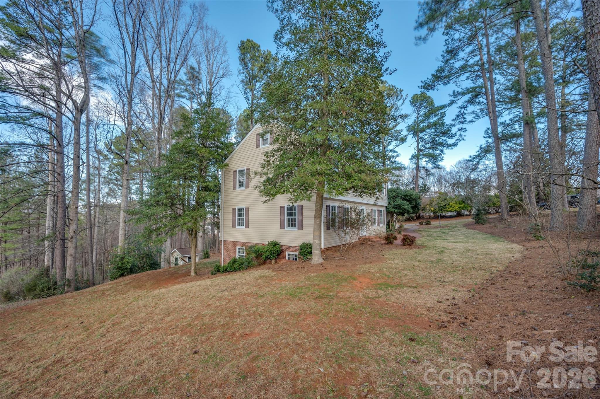 149 Woodbriar Drive Property Photo 5