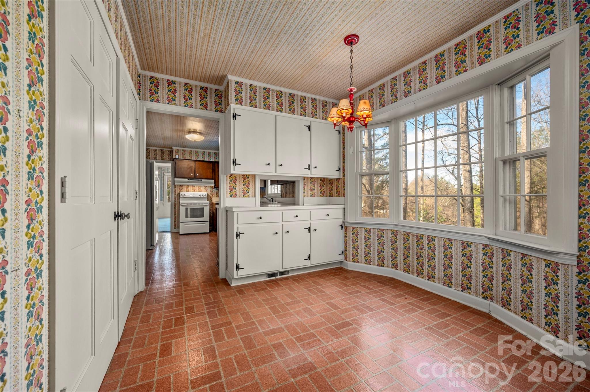 149 Woodbriar Drive Property Photo 9