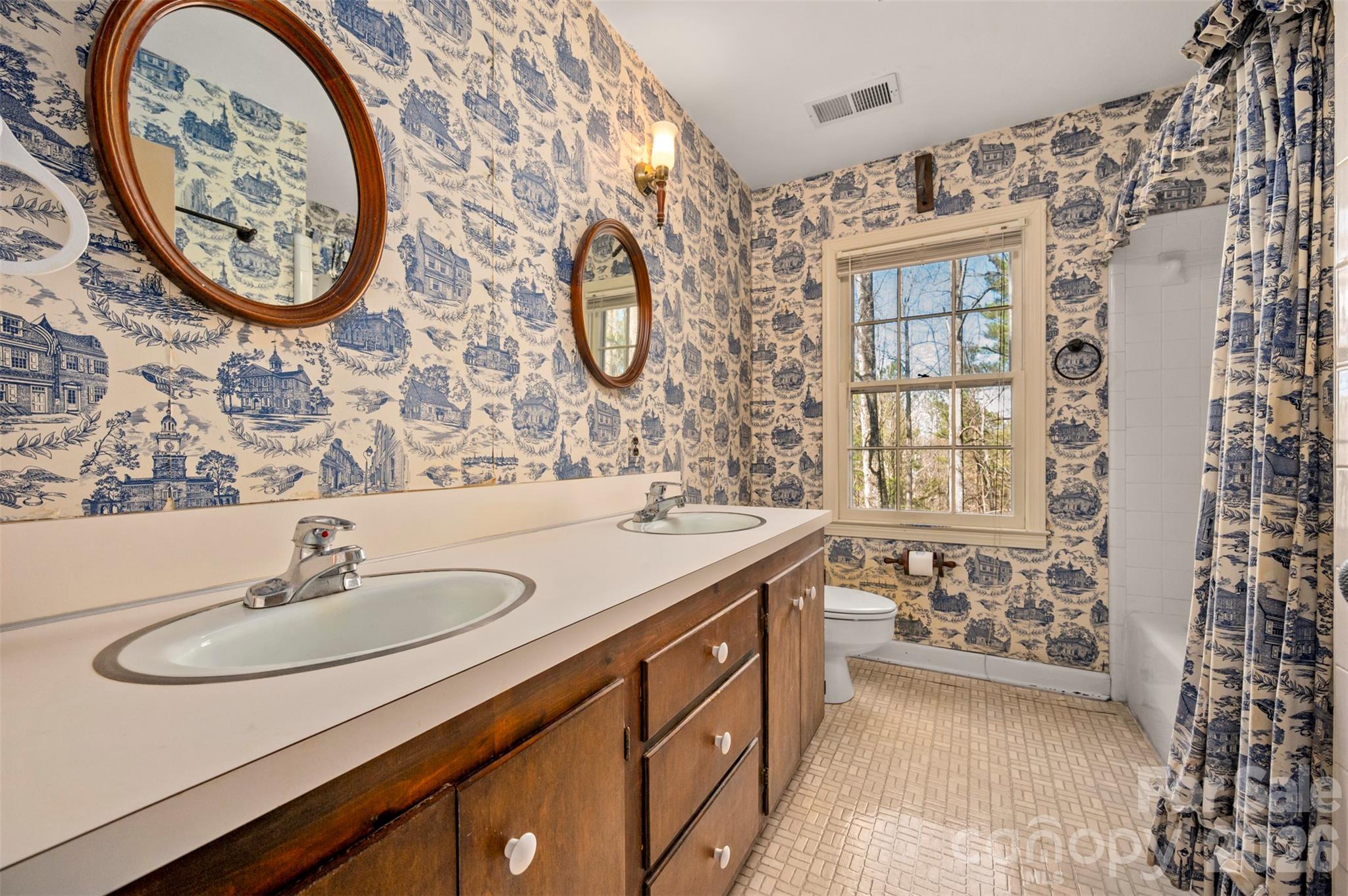 149 Woodbriar Drive Property Photo 24