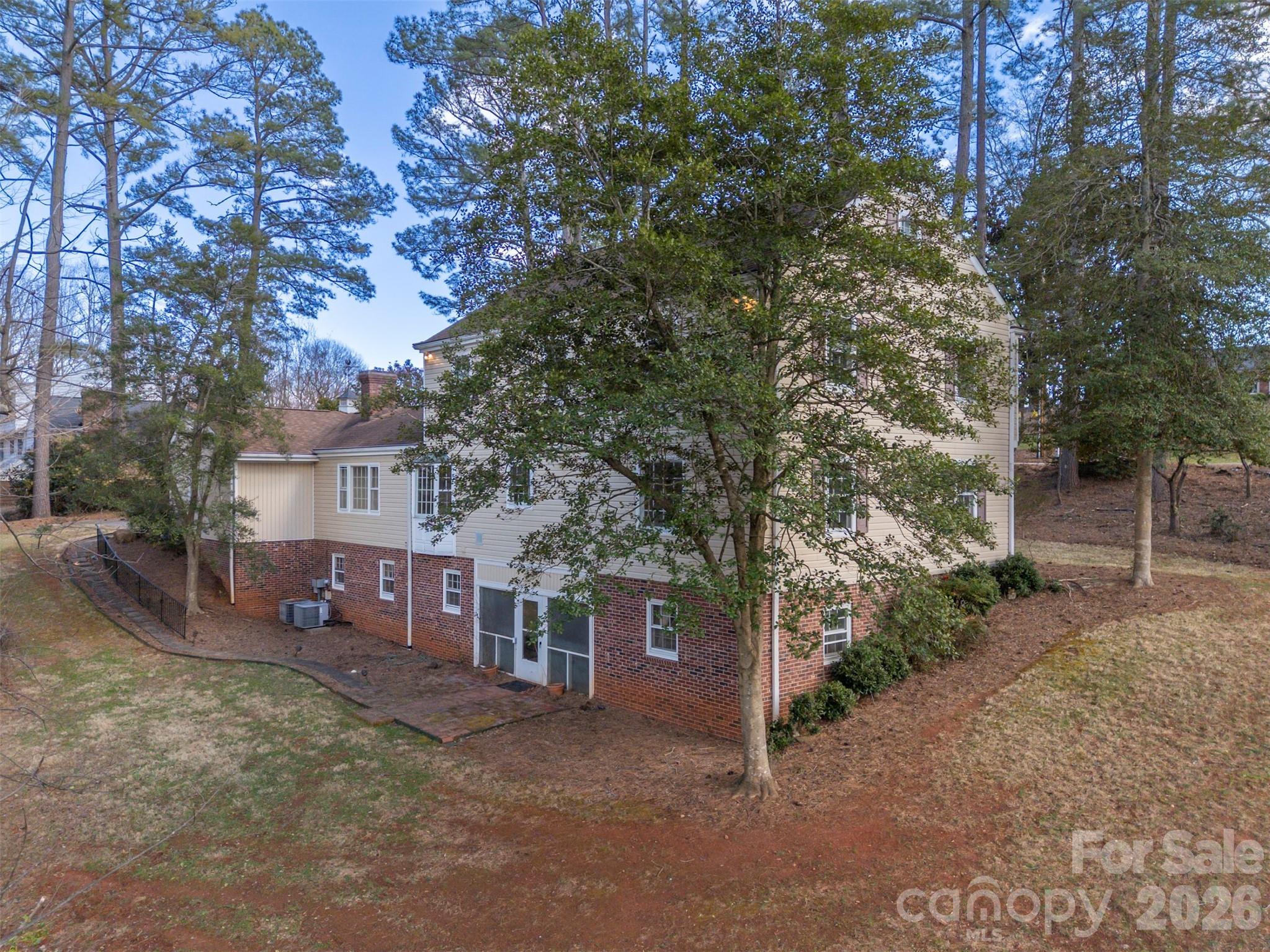 149 Woodbriar Drive Property Photo 40