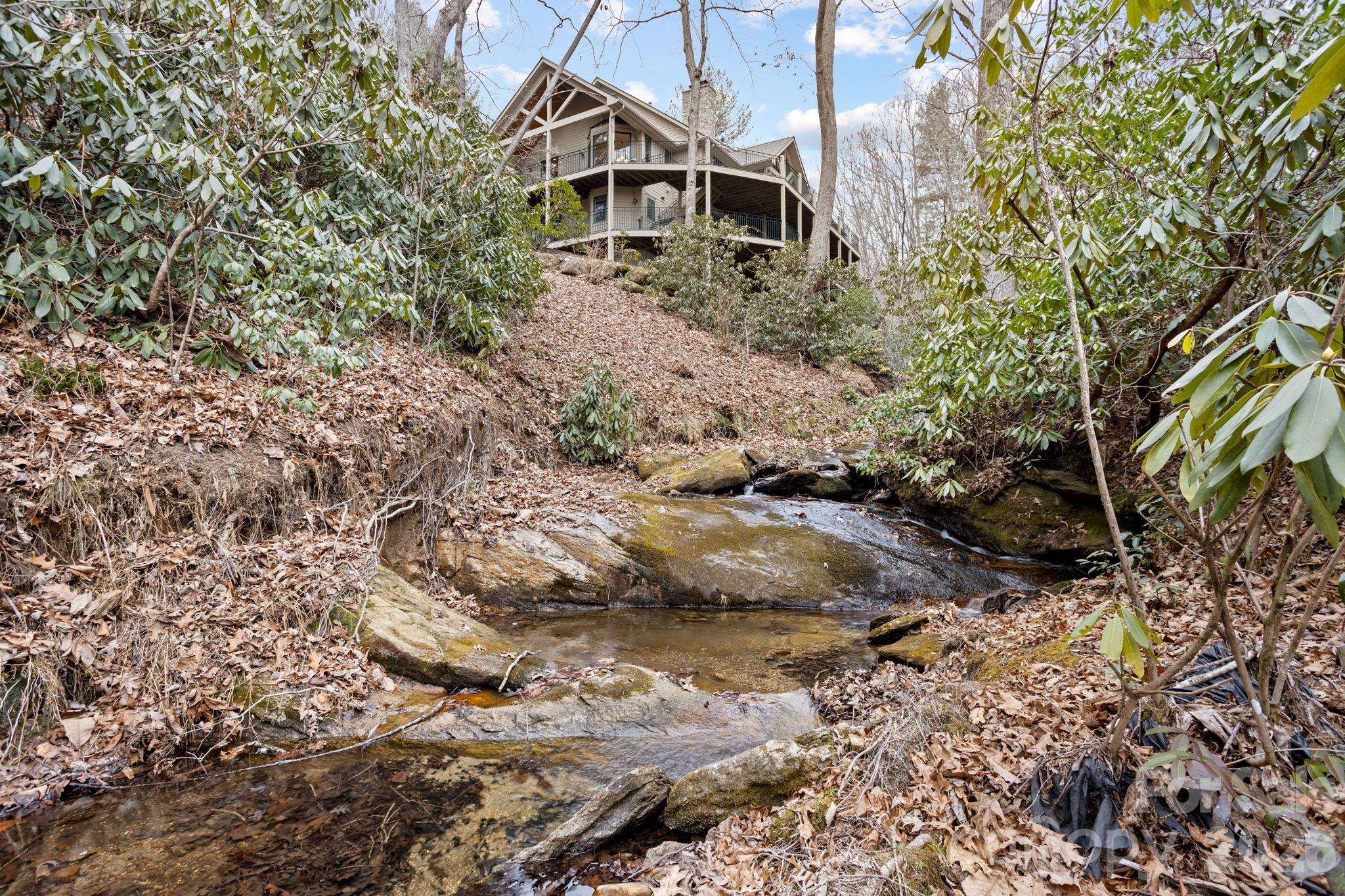 175 Overlook Drive Property Photo 4