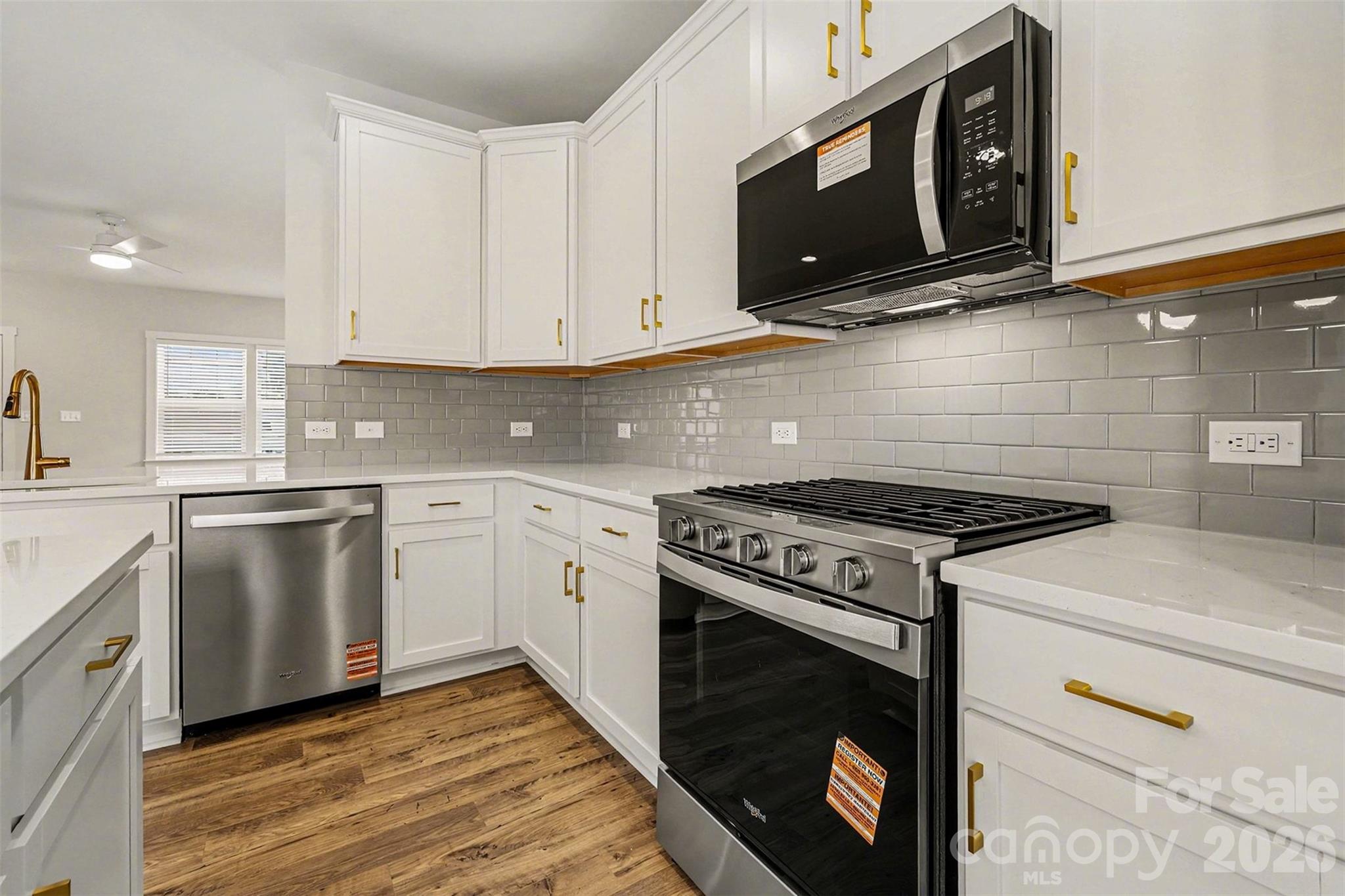 4768 Americana Avenue Property Photo 8
