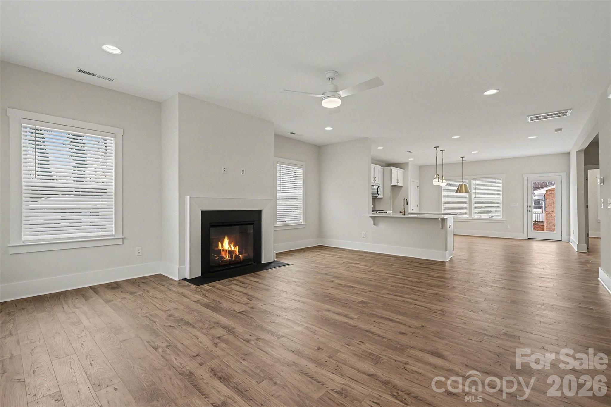4768 Americana Avenue Property Photo 10