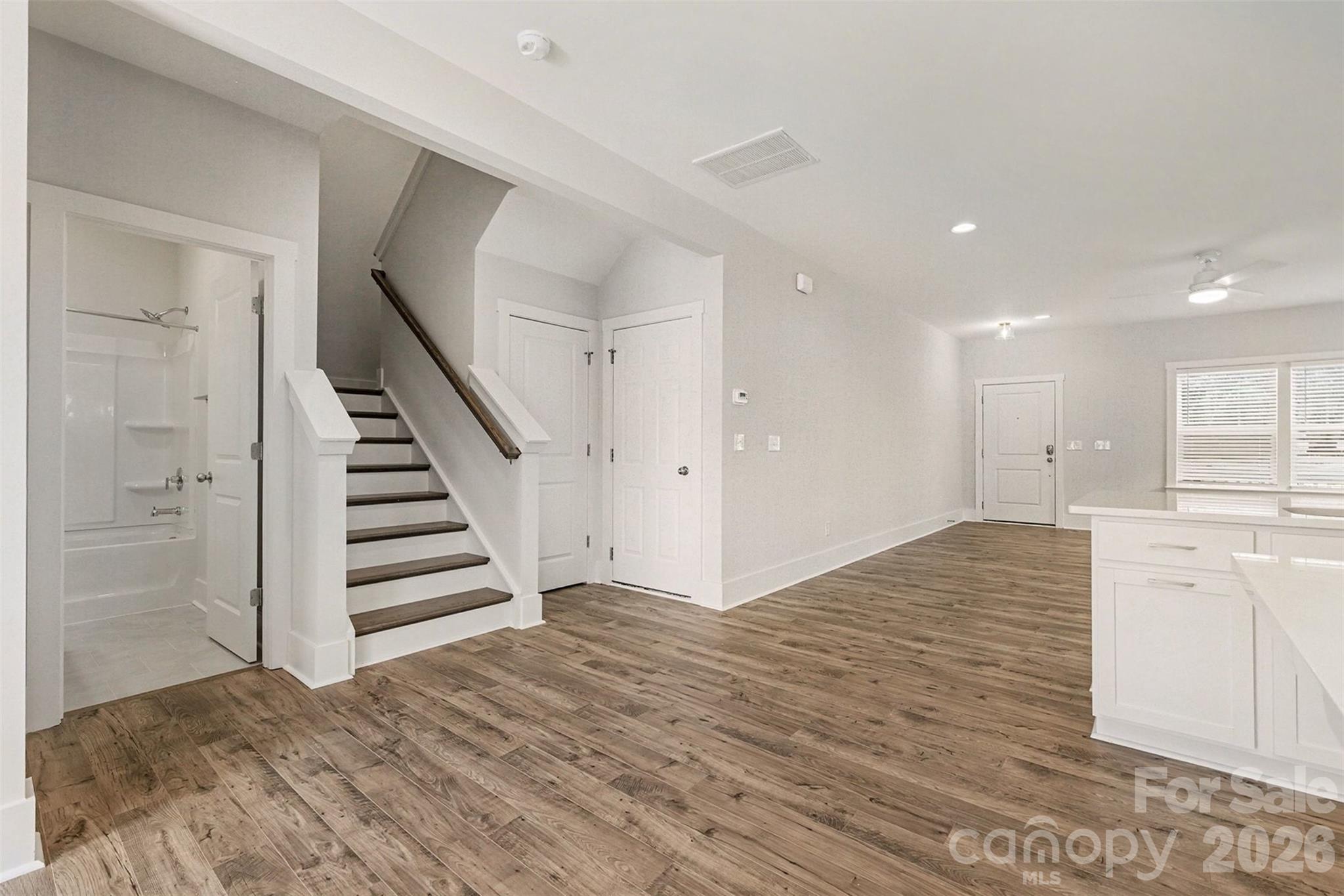 4768 Americana Avenue Property Photo 13