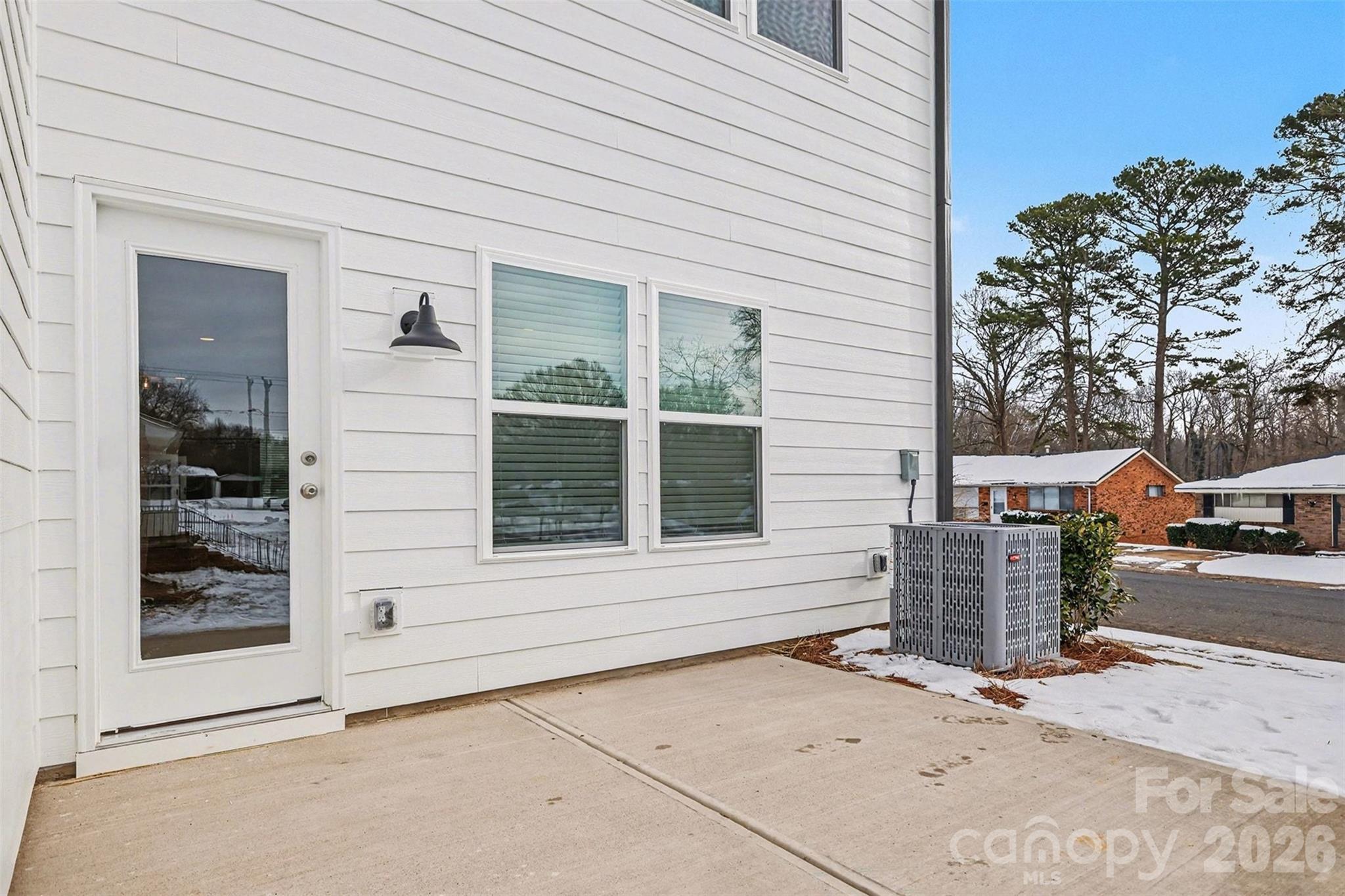 4768 Americana Avenue Property Photo 37