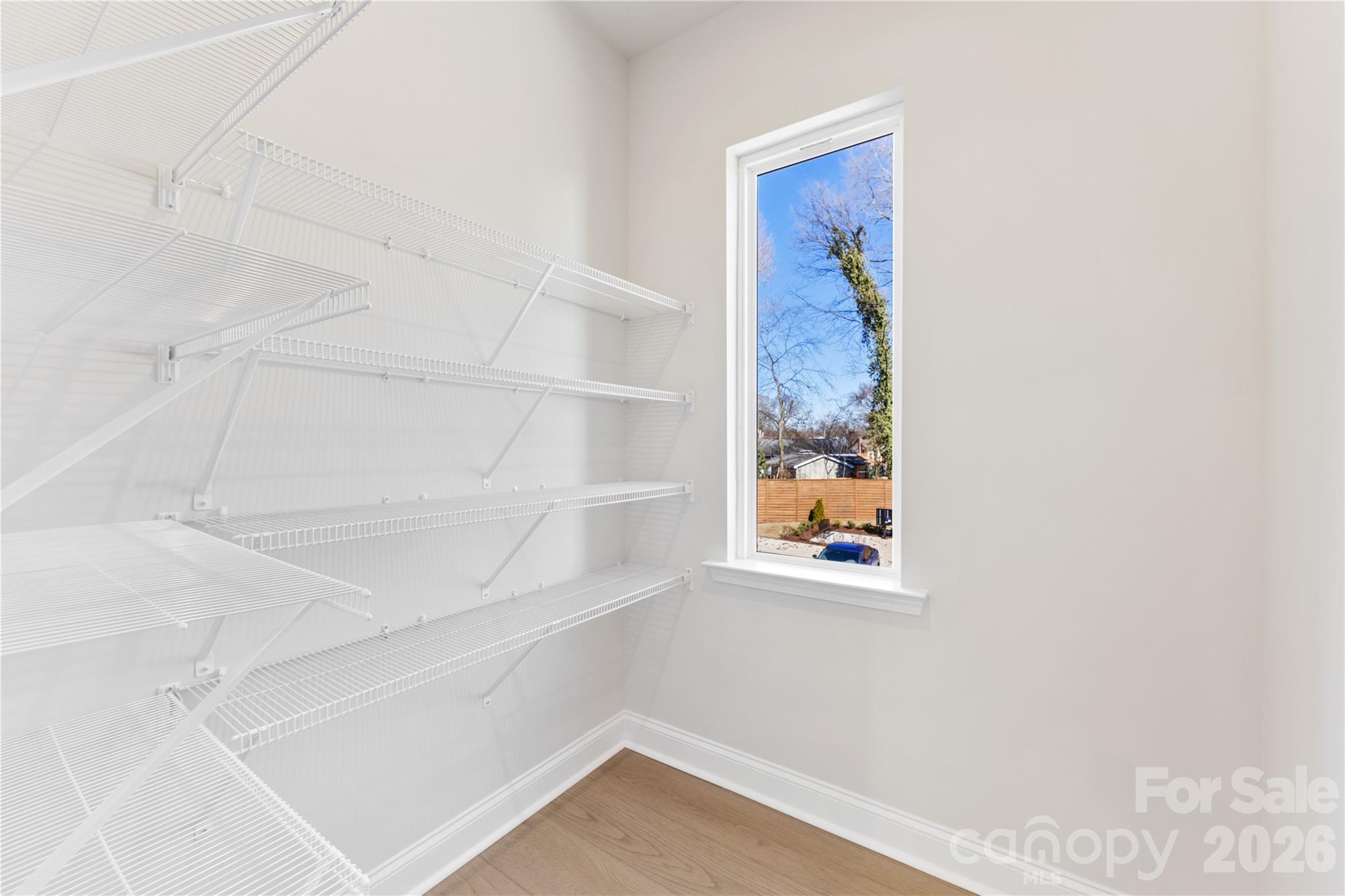 905 Archway Lane Property Photo 15