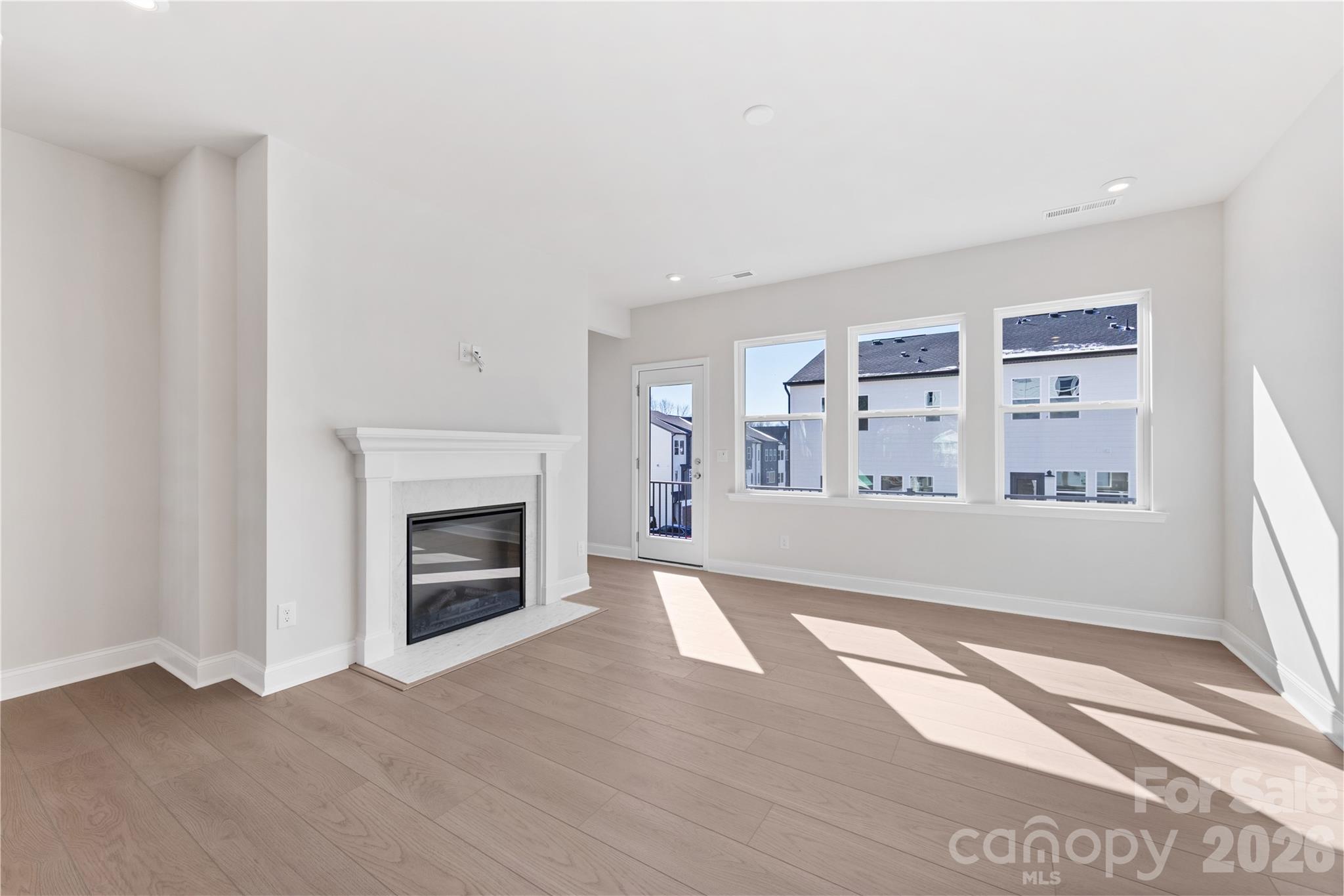 905 Archway Lane Property Photo 20