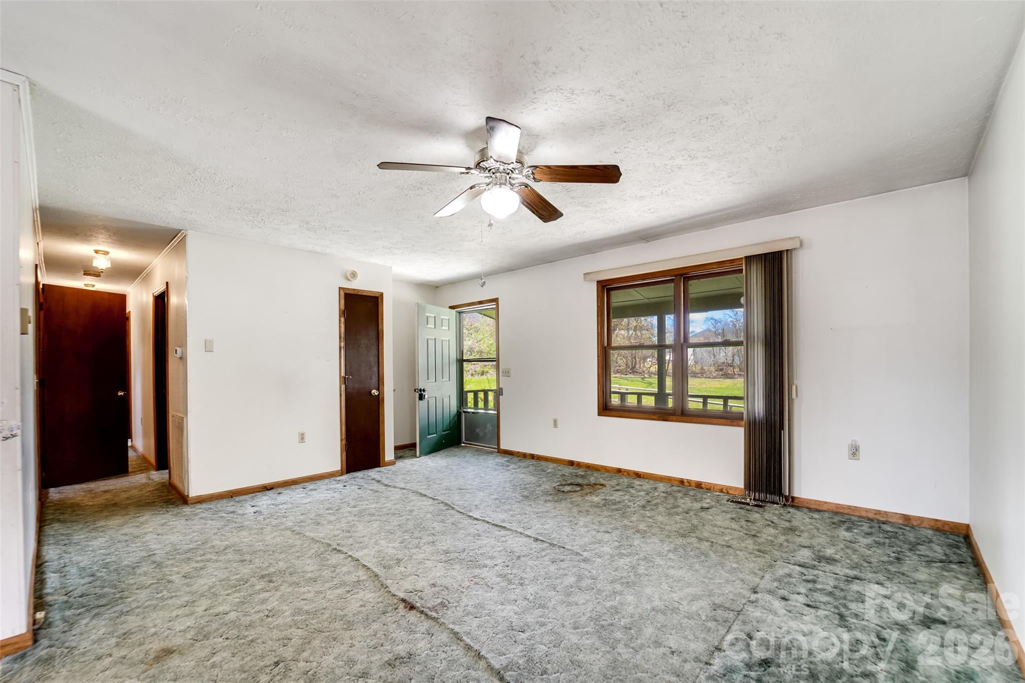 21 Queen Street Property Photo 6