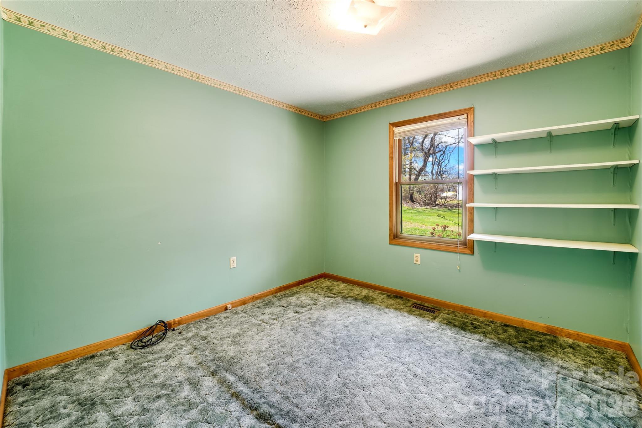 21 Queen Street Property Photo 11