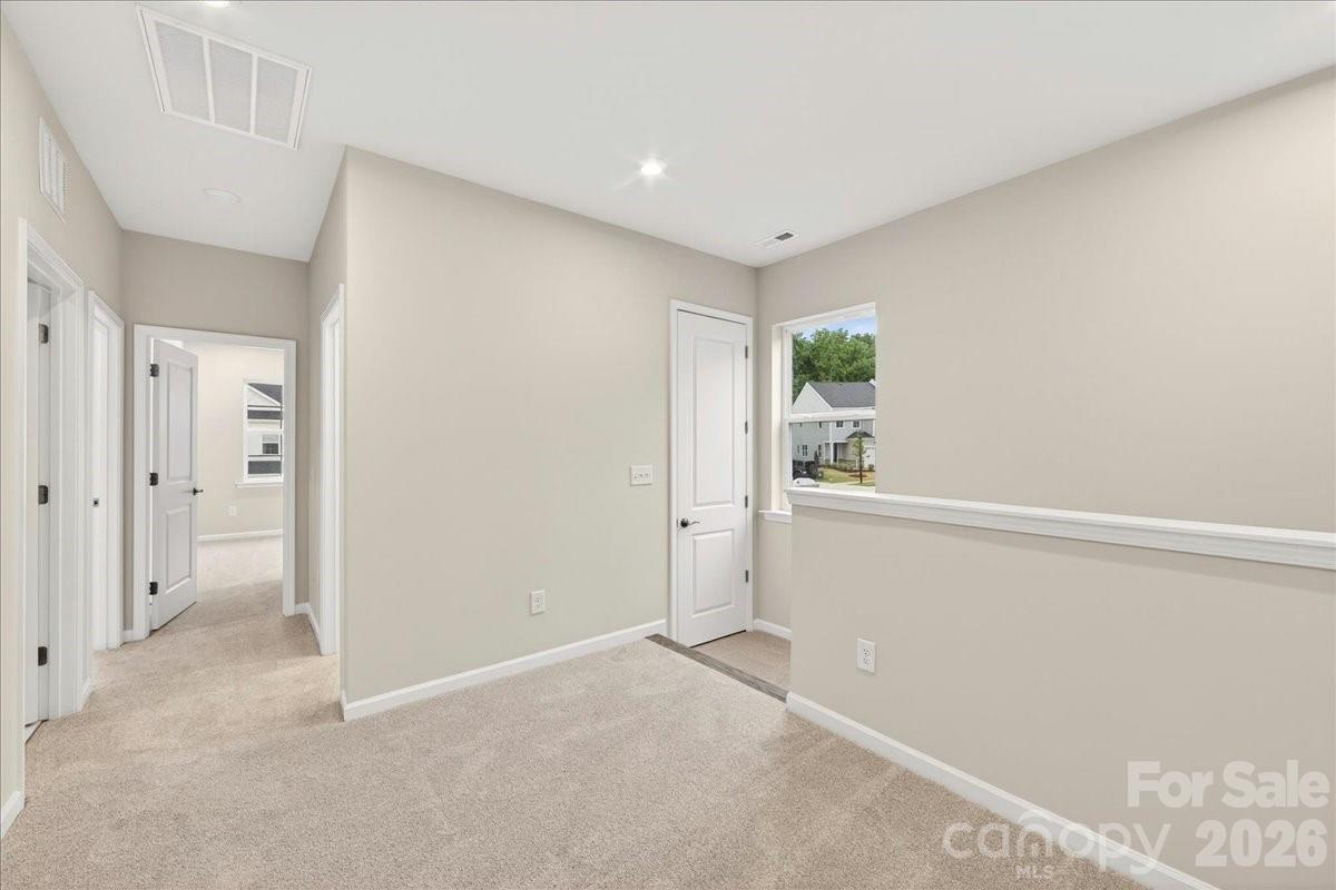 606 Webster Lane Property Photo 15