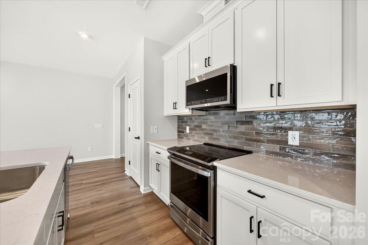 604 Webster Lane Property Photo 10