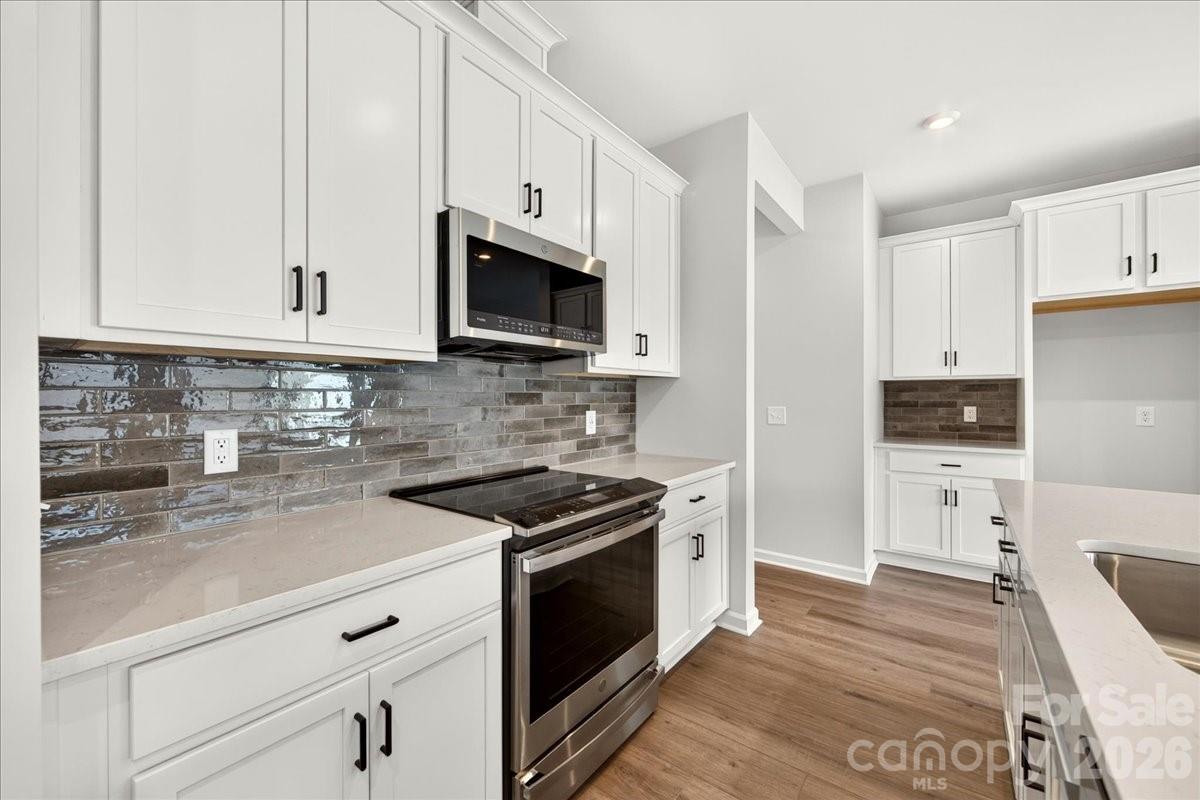 604 Webster Lane Property Photo 11