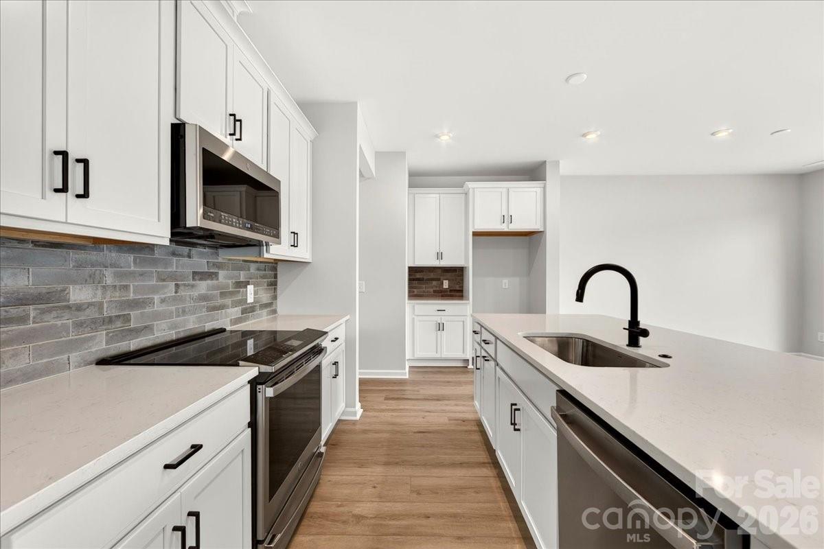 604 Webster Lane Property Photo 12