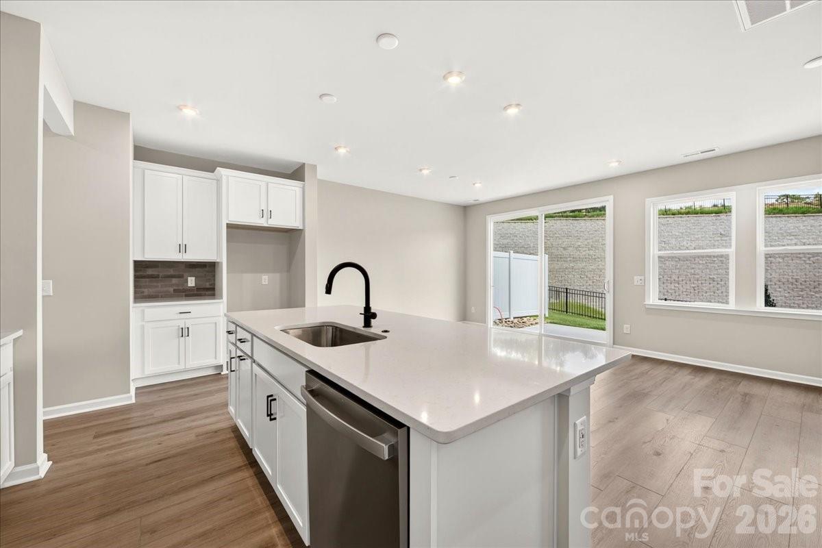 604 Webster Lane Property Photo 13