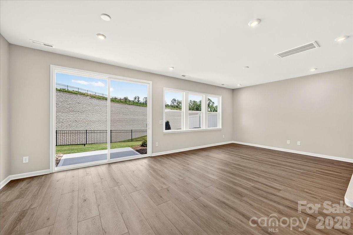 604 Webster Lane Property Photo 17