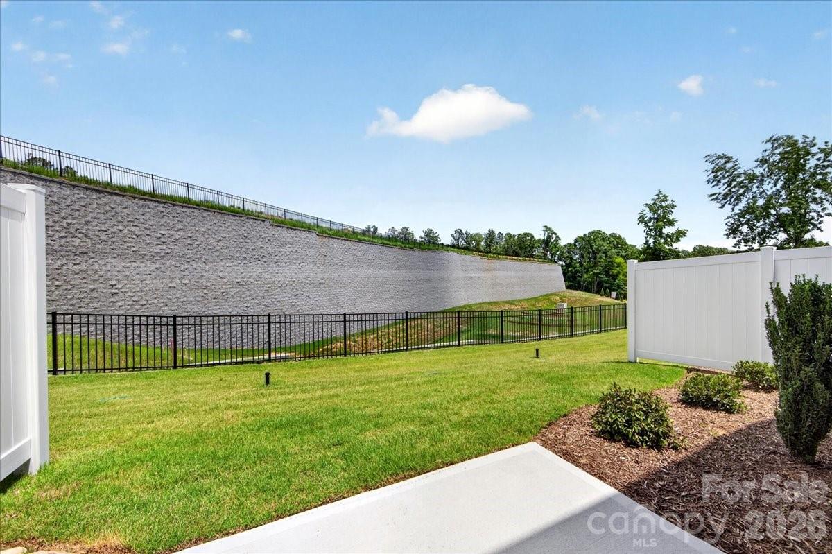 604 Webster Lane Property Photo 46