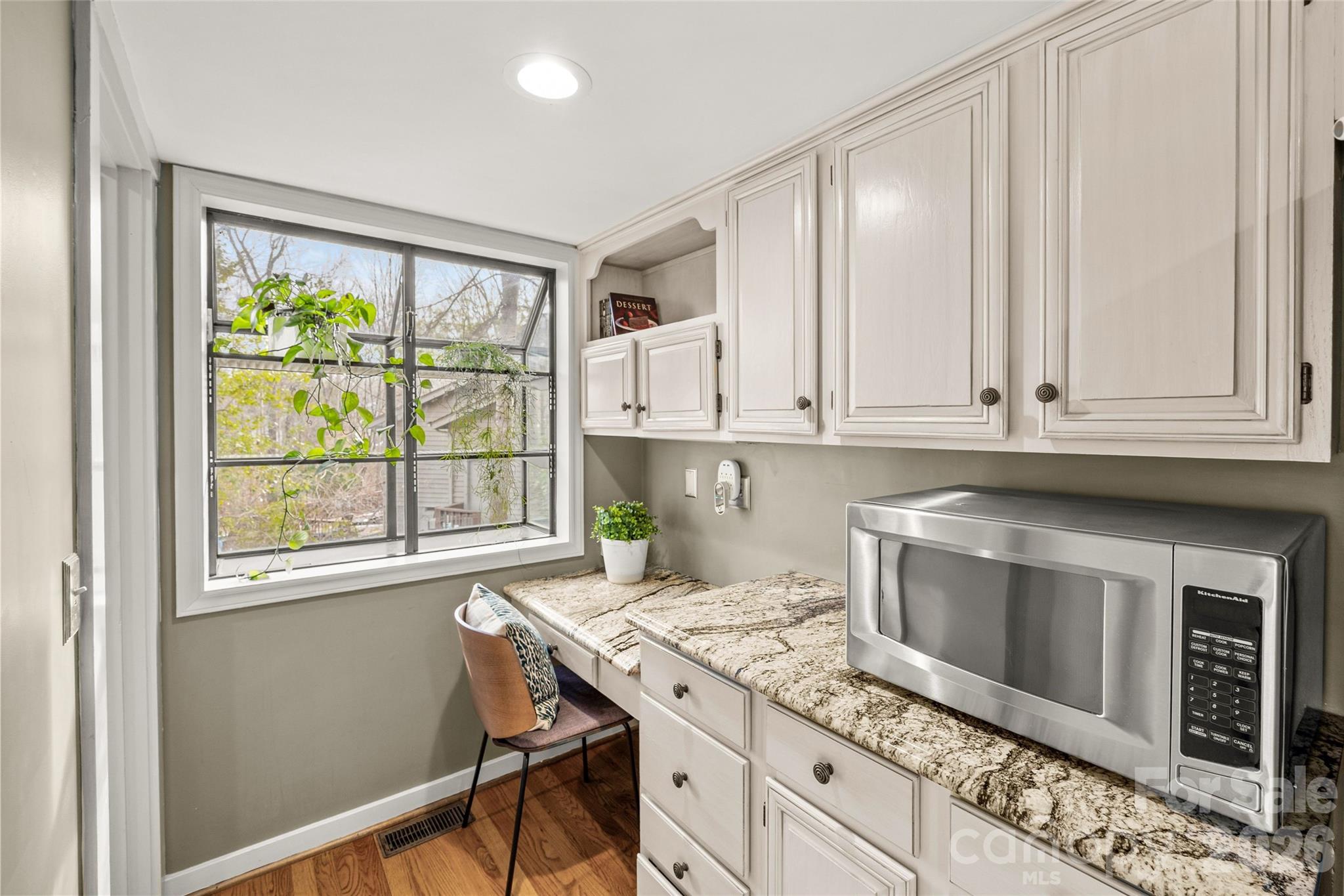 9562 Hunting Court Property Photo 19
