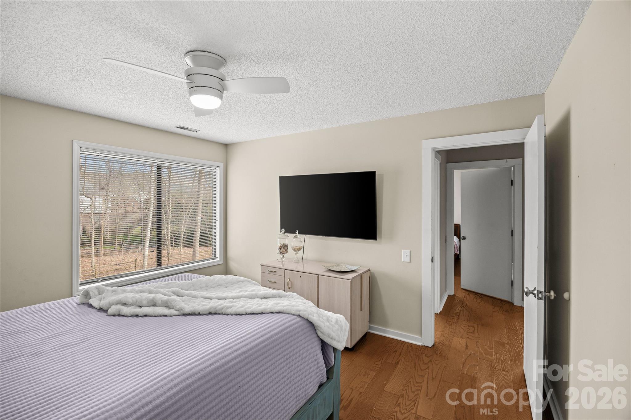 9562 Hunting Court Property Photo 42