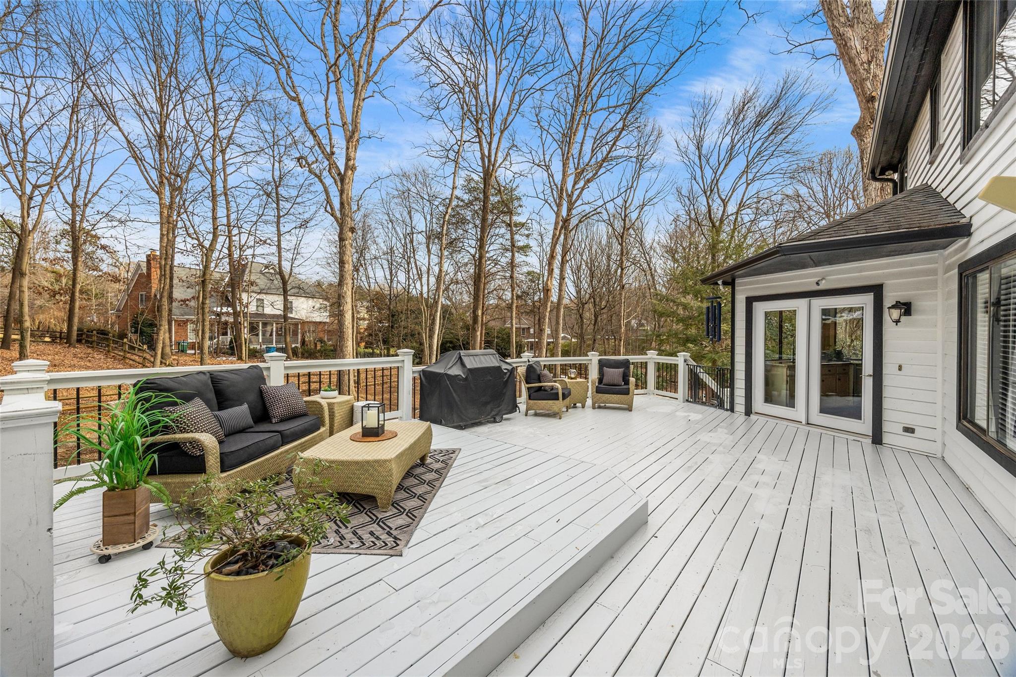 9562 Hunting Court Property Photo 45