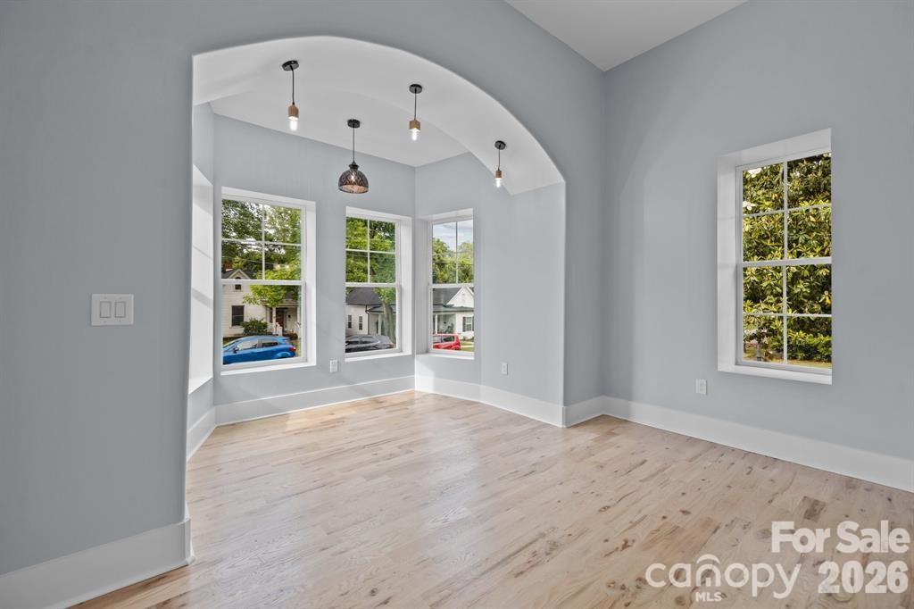 204 W Wade Street Property Photo 6