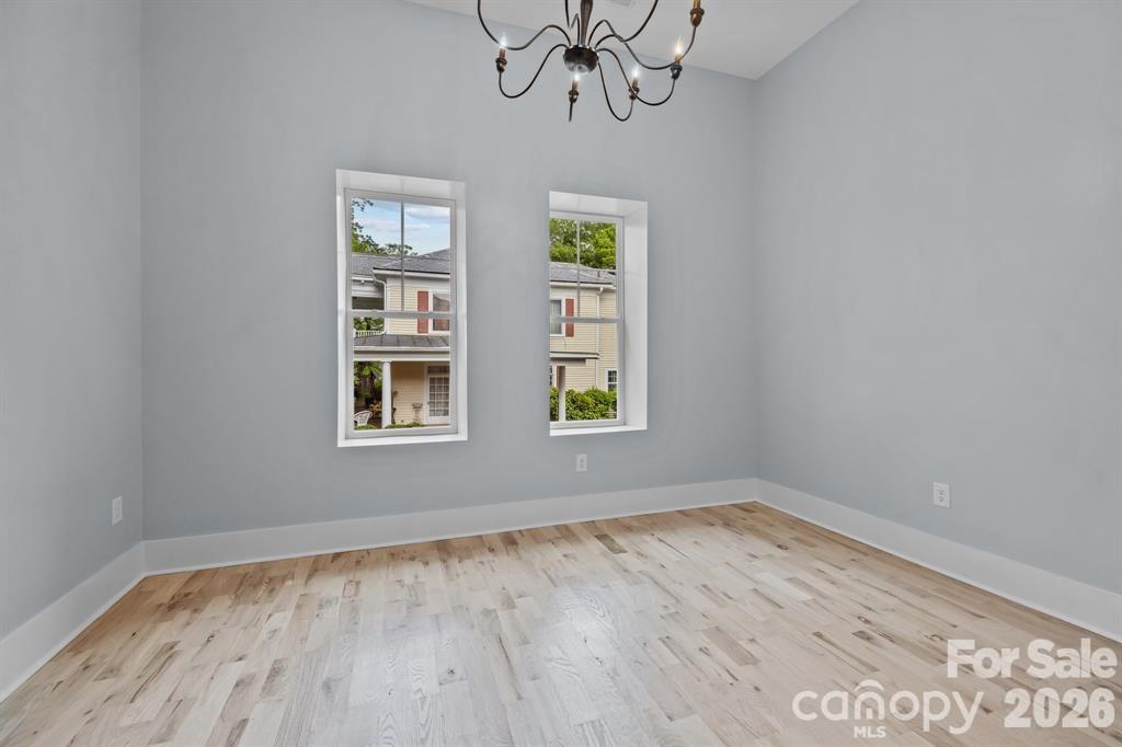 204 W Wade Street Property Photo 8