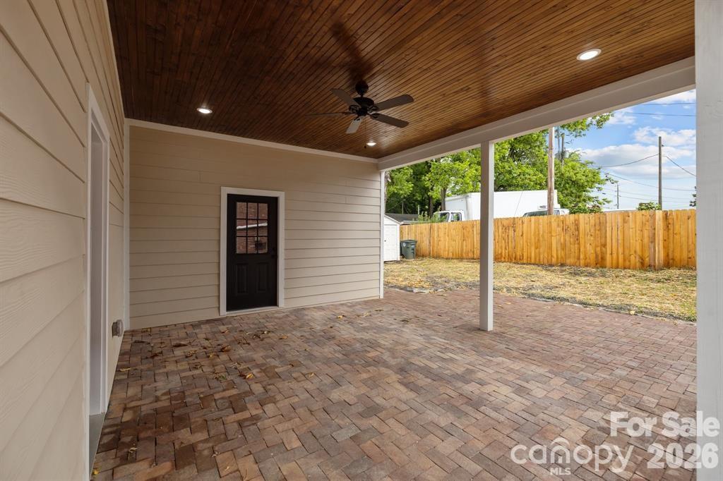 204 W Wade Street Property Photo 14