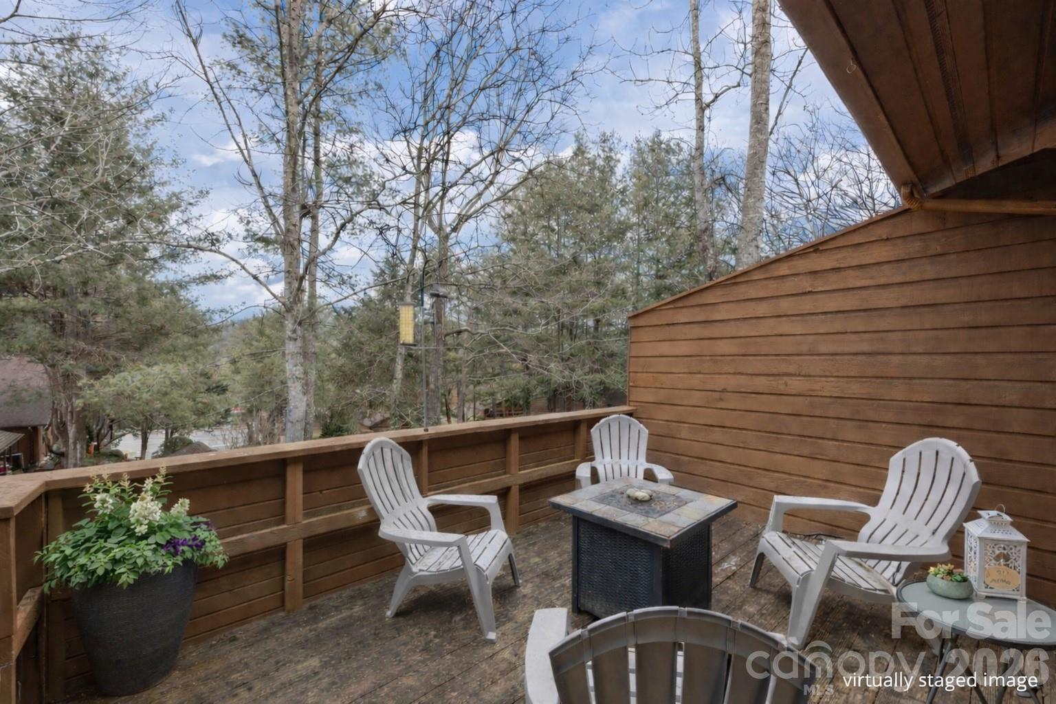 501 Woodfield Drive Property Photo 21