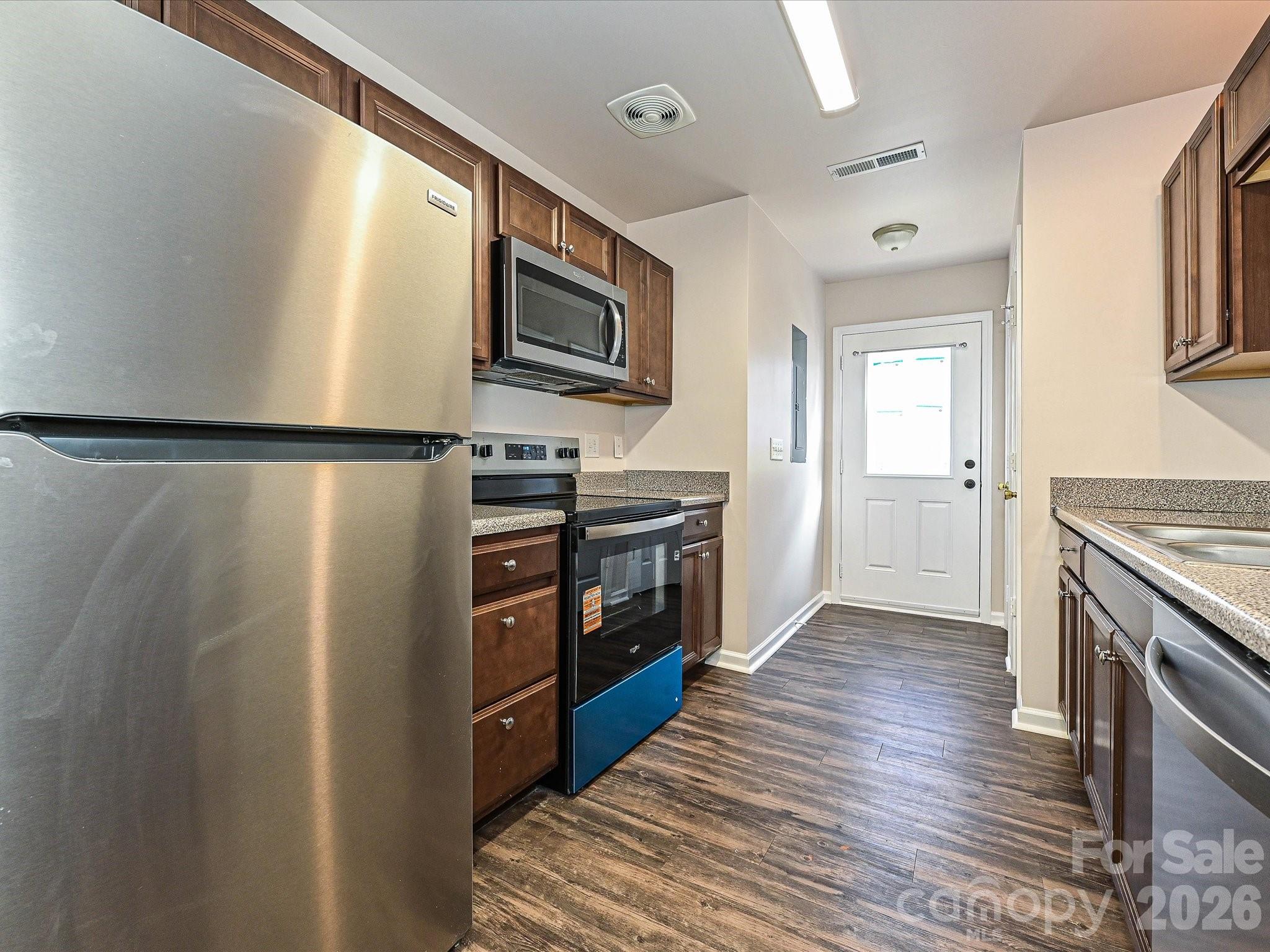 362 E Mills Avenue Property Photo 8