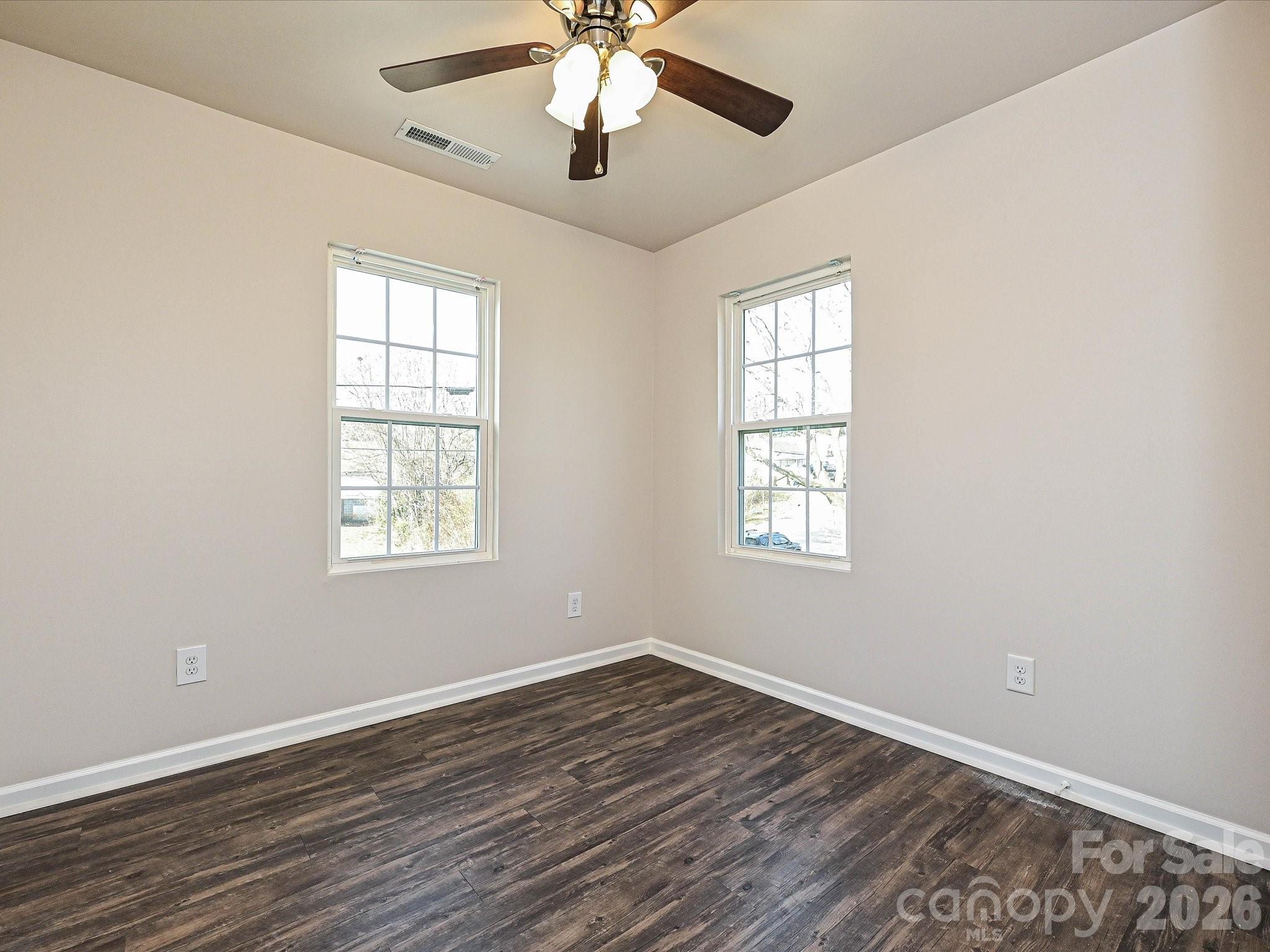 362 E Mills Avenue Property Photo 13
