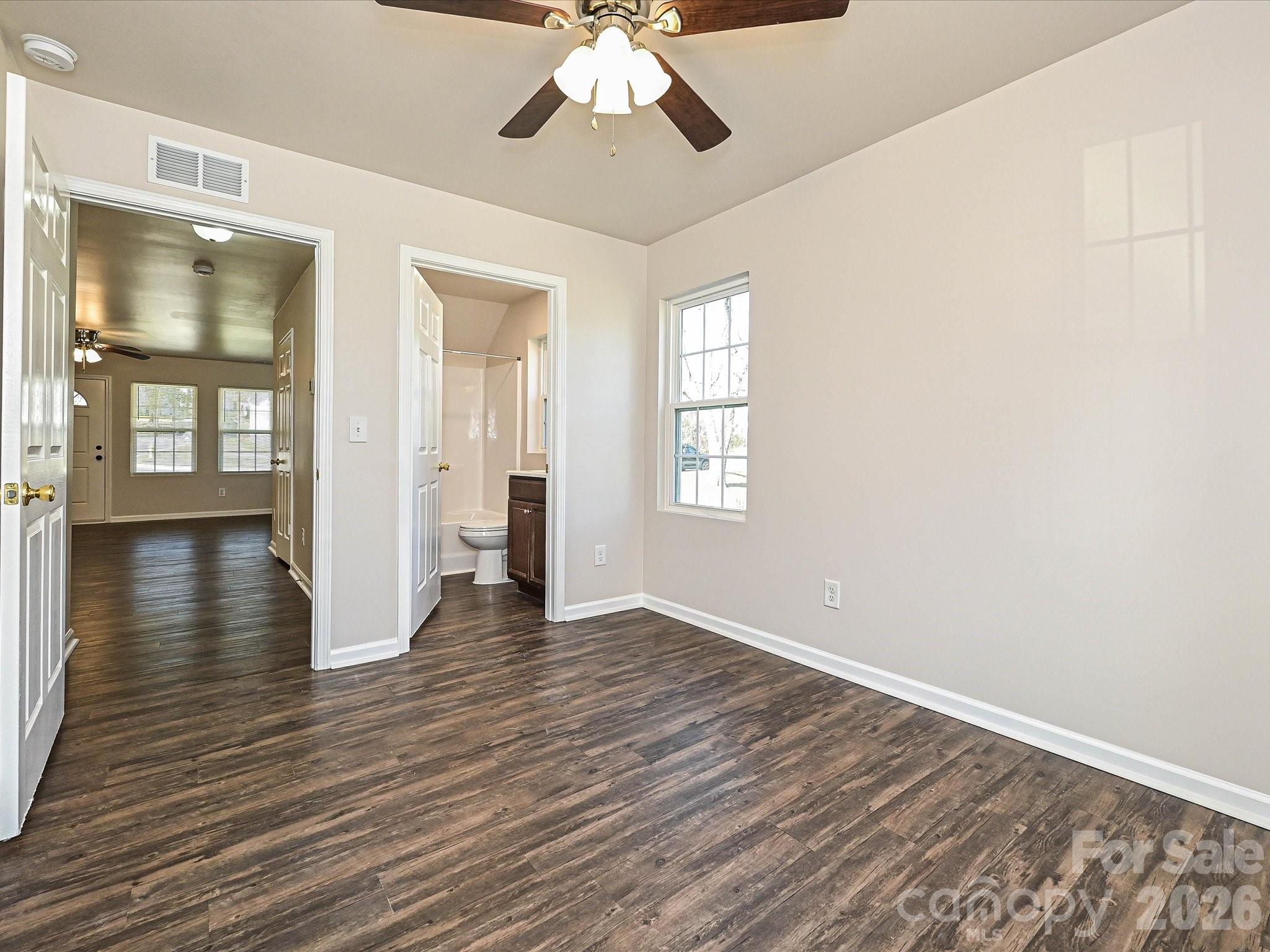 362 E Mills Avenue Property Photo 14